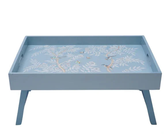 Plateau de petit-déjeuner en bois bleu avec motif chinoiserie
