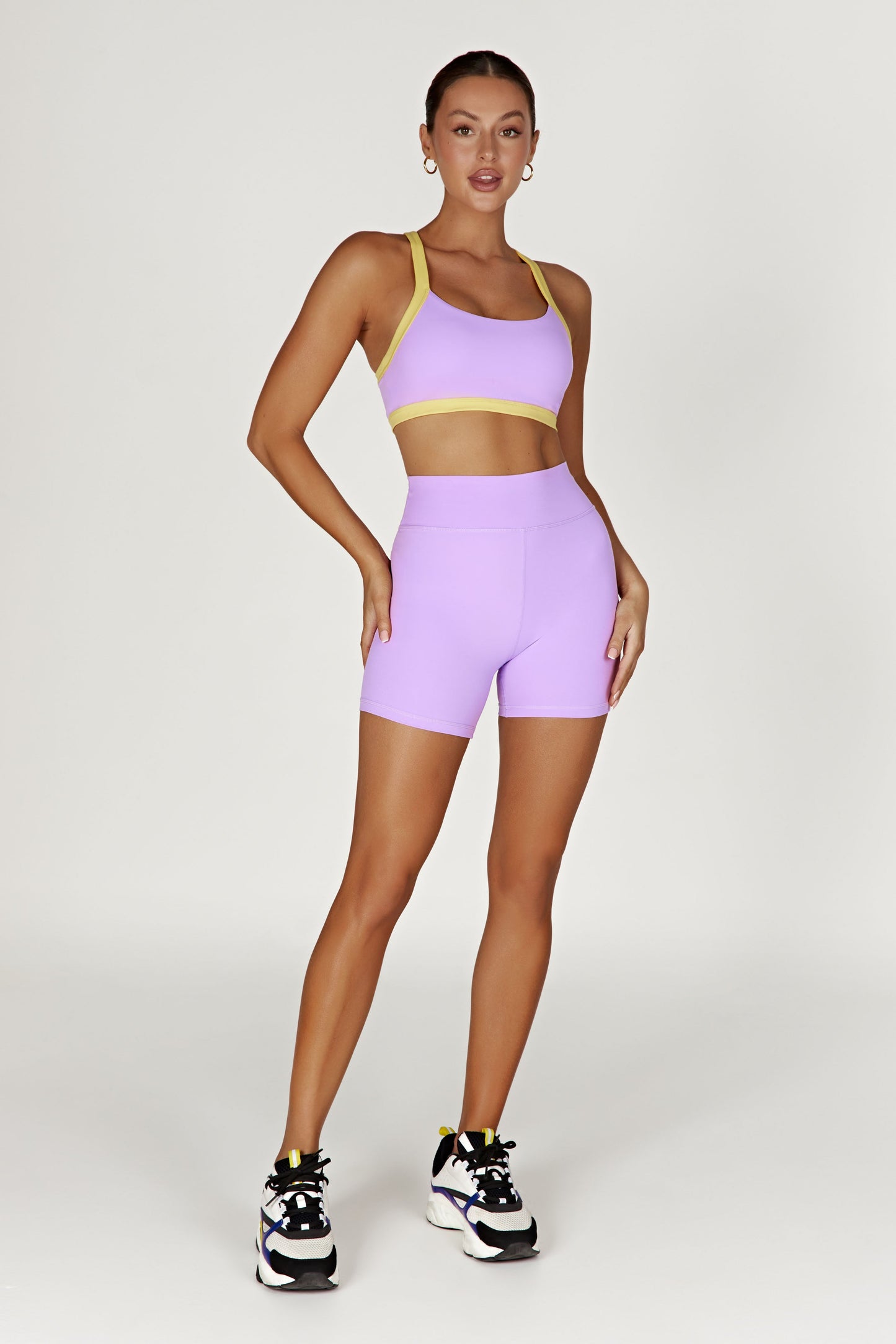 Becca, soutien-gorge de sport court bicolore - Lilas/Jaune