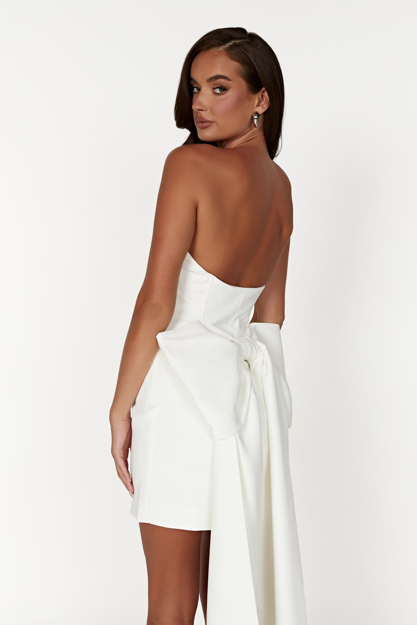 Mini-robe blanche sans bretelles avec nœud - Meredith