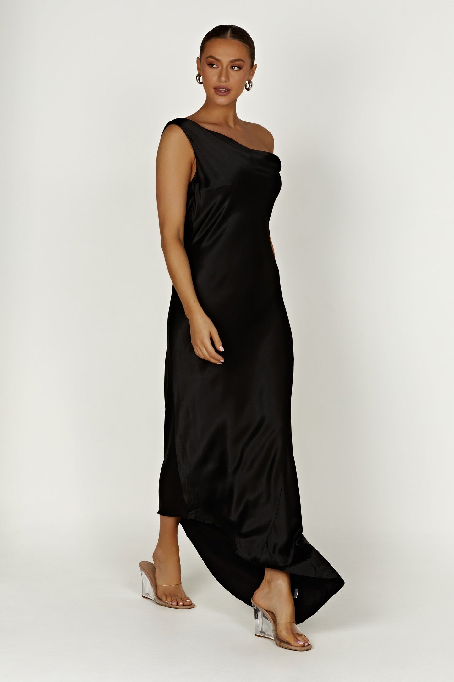 Robe Maxi Yvette à Bretelles avec Emmanchure Asymétrique - Noir
