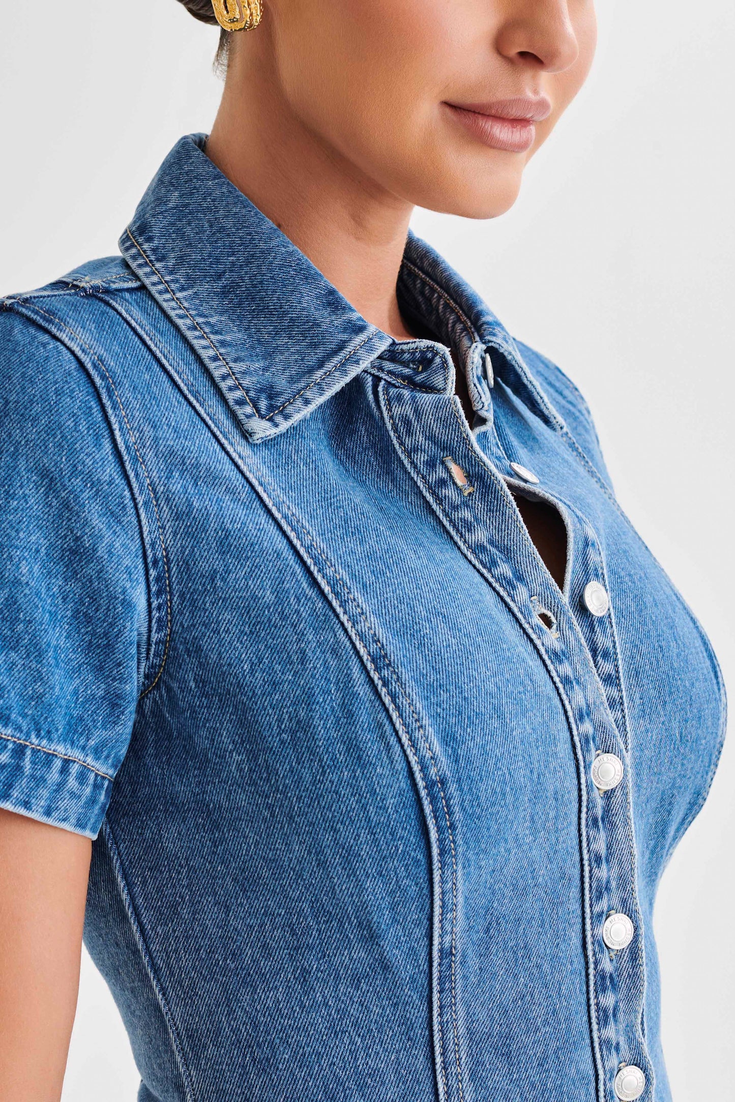 Top en jean à manches courtes Ellie - Bleu des années 70