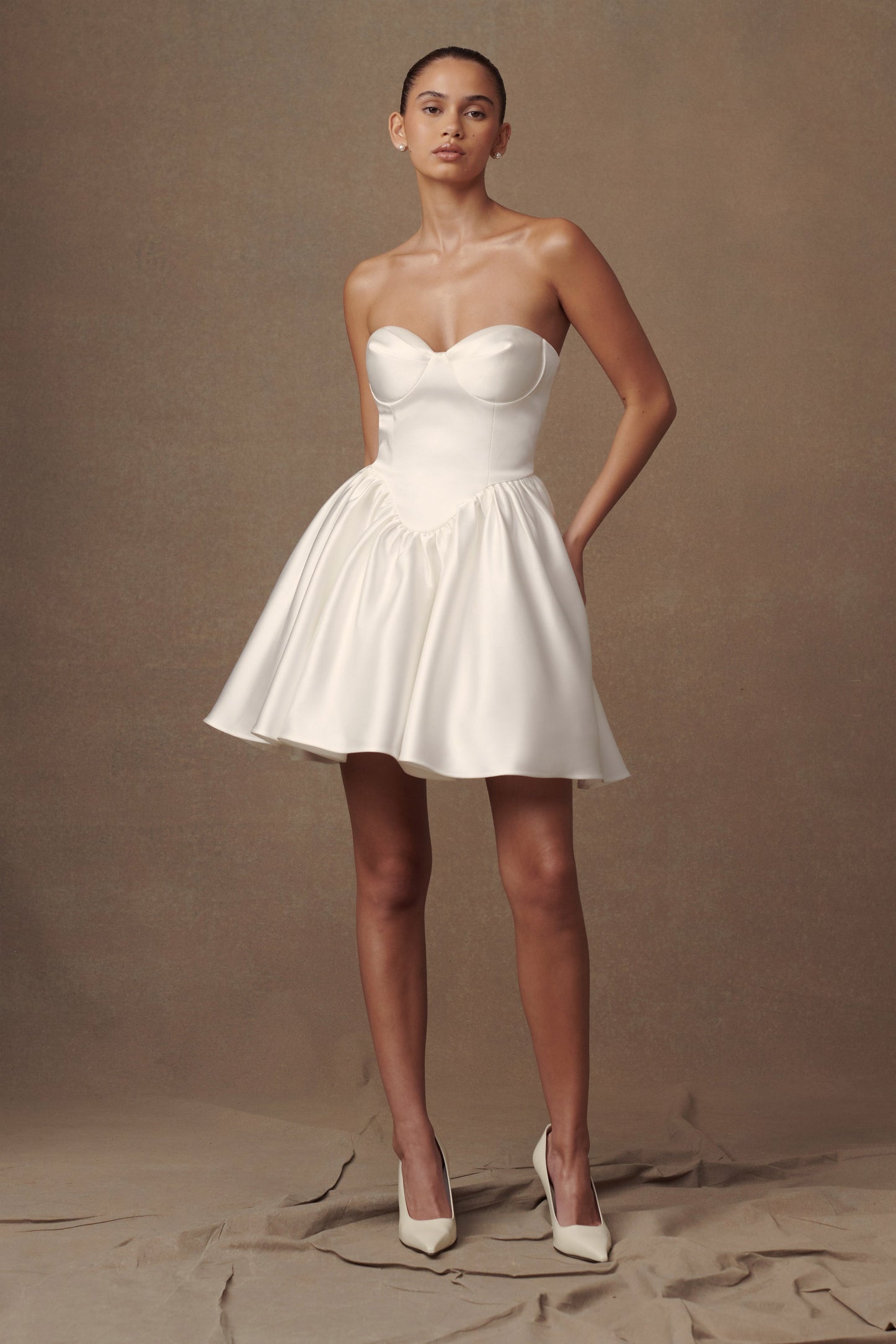 Hollie Robe Mini Corset Structurelle - Blanche
