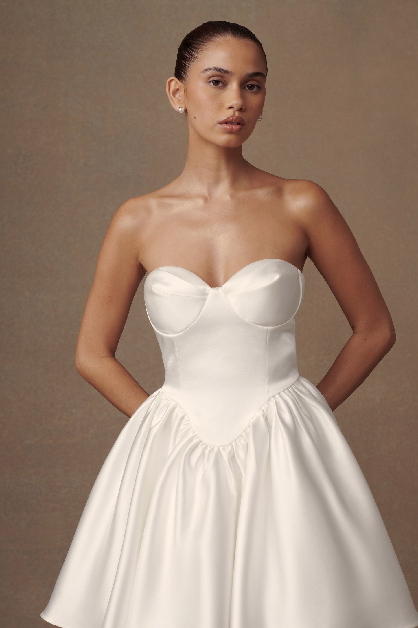 Hollie Robe Mini Corset Structurelle - Blanche