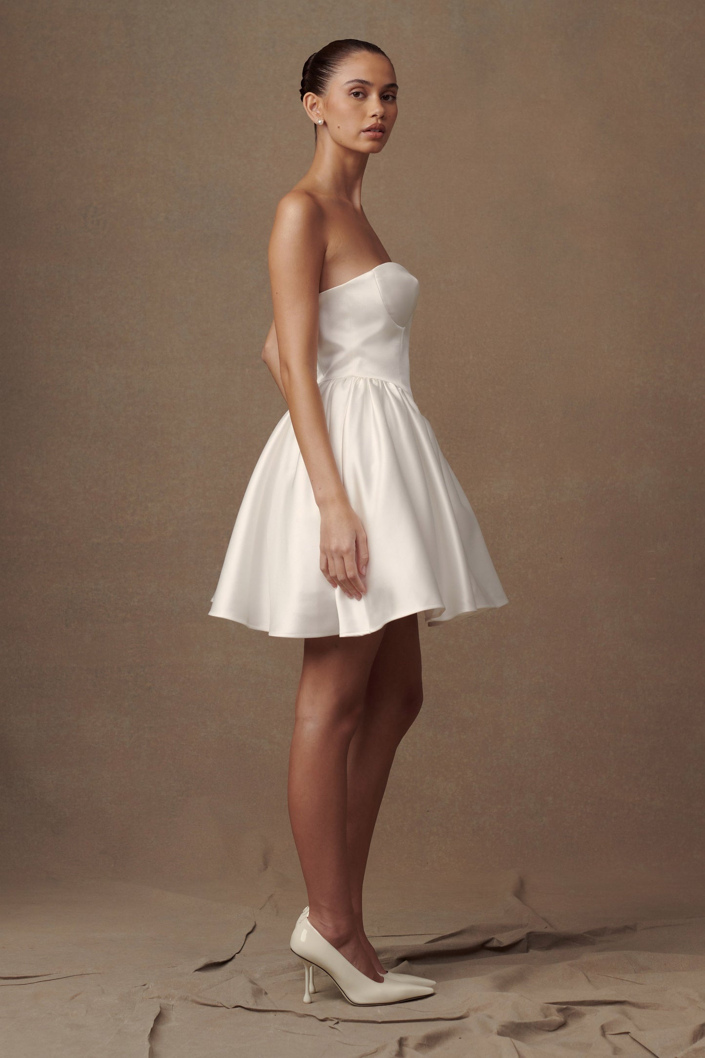 Hollie Robe Mini Corset Structurelle - Blanche
