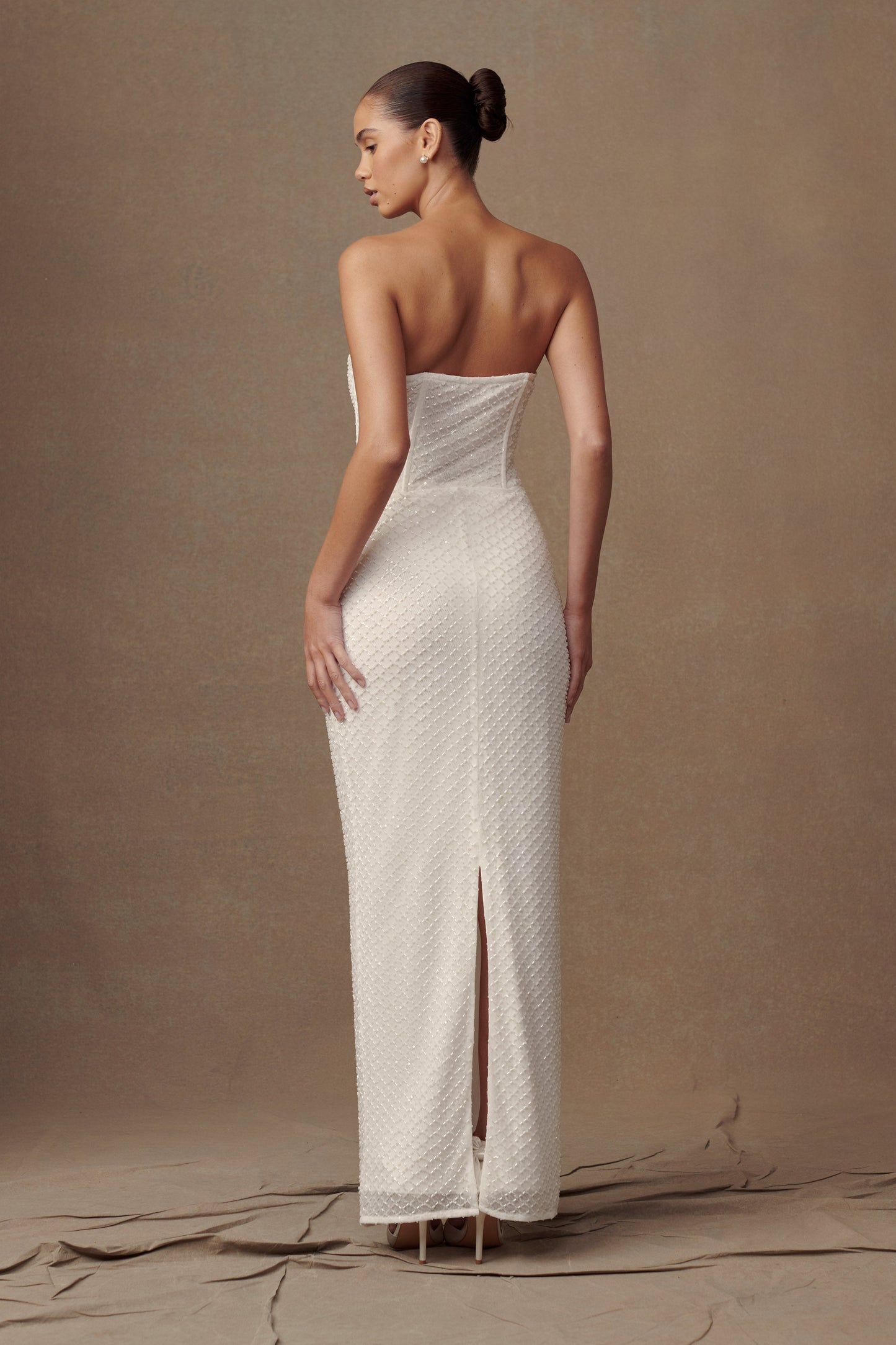 Robe Maxi Gemma sans bretelles à paillettes - Blanche