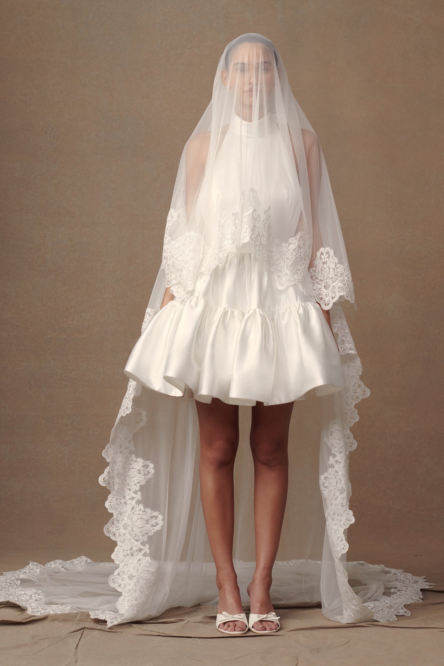 Voile Paulette avec bordure en dentelle - Blanc