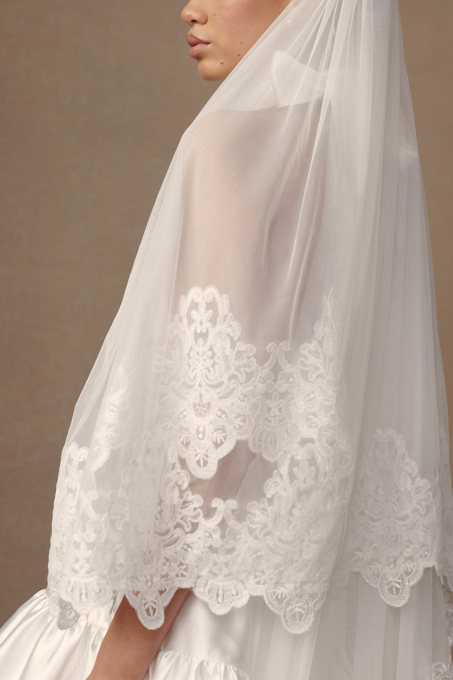 Voile Paulette avec bordure en dentelle - Blanc