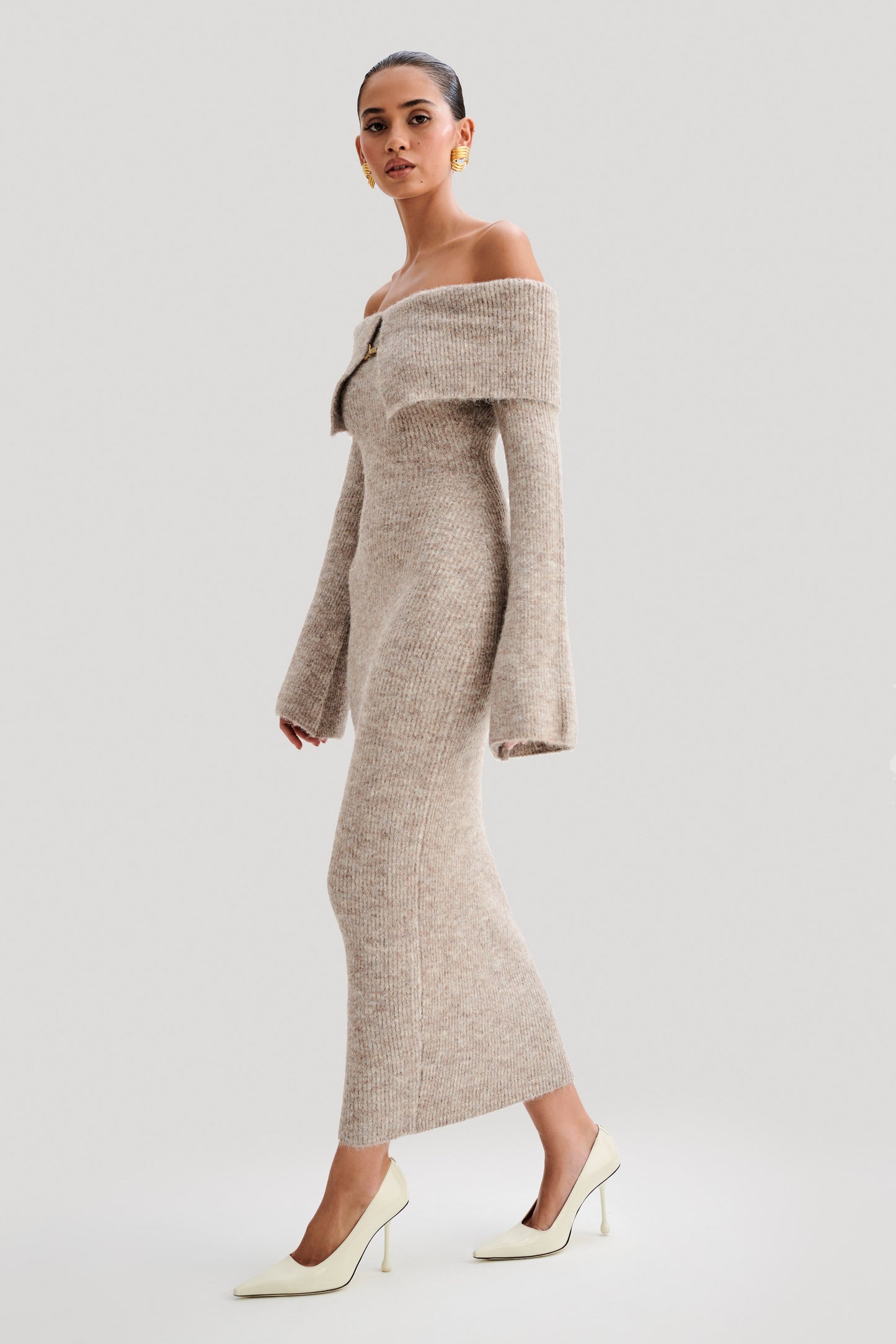 Robe mi-longue en tricot doux à épaules dénudées Baxter - Taupe Marle