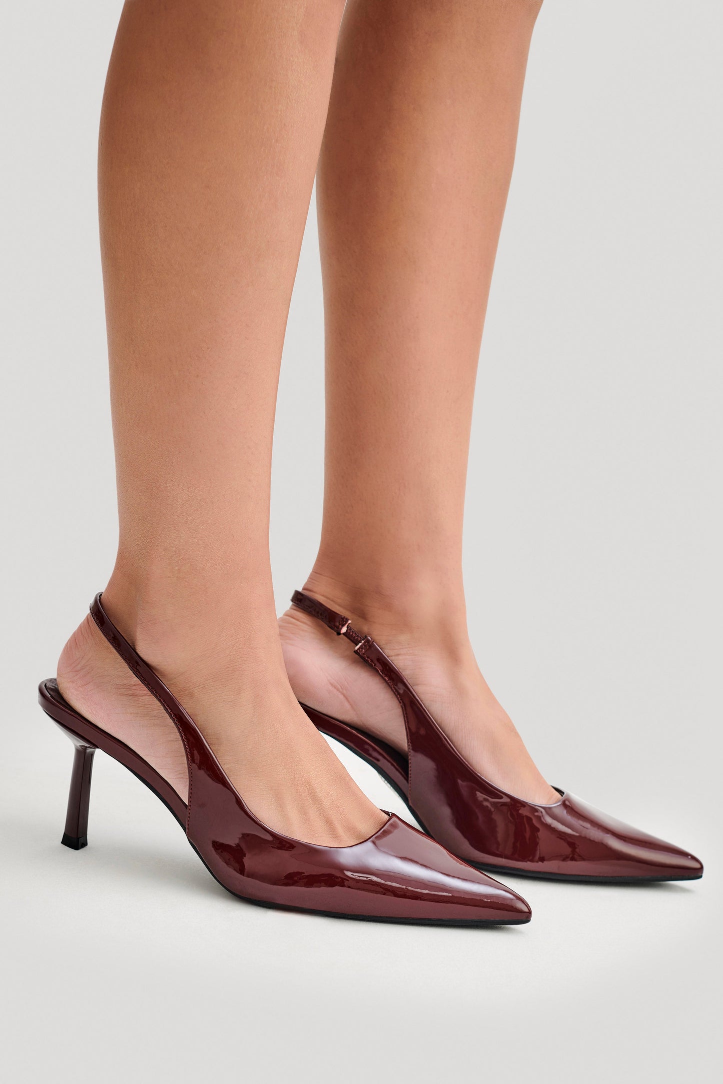 Dasha, talons compensés à bride arrière - Rouge cerise