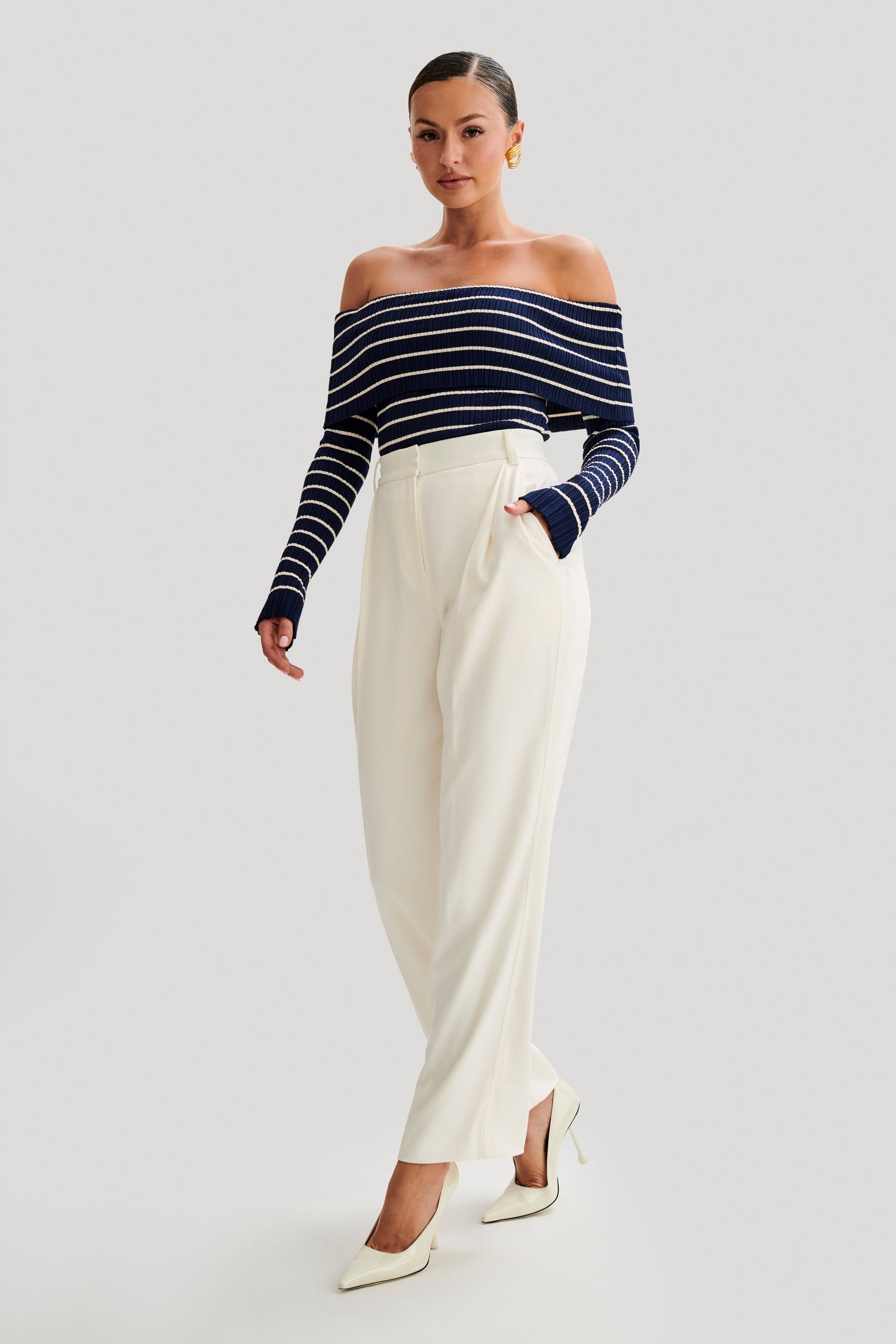 Top en tricot à épaules dénudées Dominica - Bleu marine