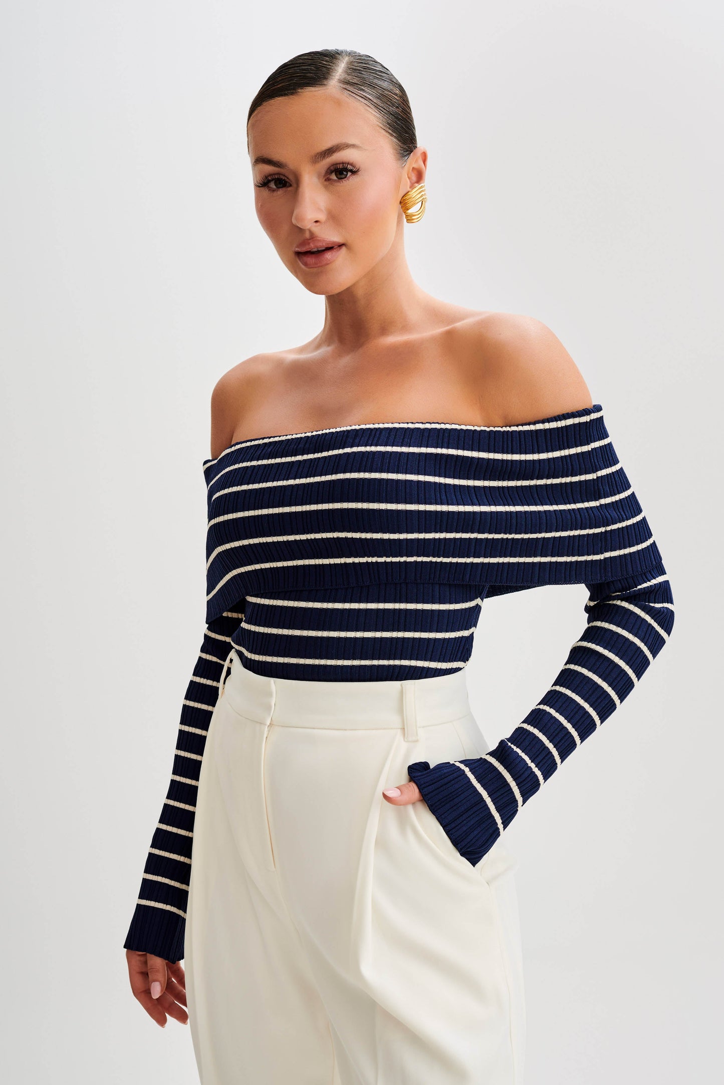 Top en tricot à épaules dénudées Dominica - Bleu marine