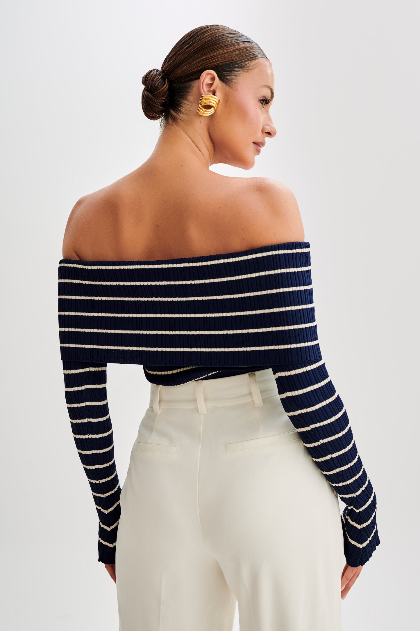 Top en tricot à épaules dénudées Dominica - Bleu marine