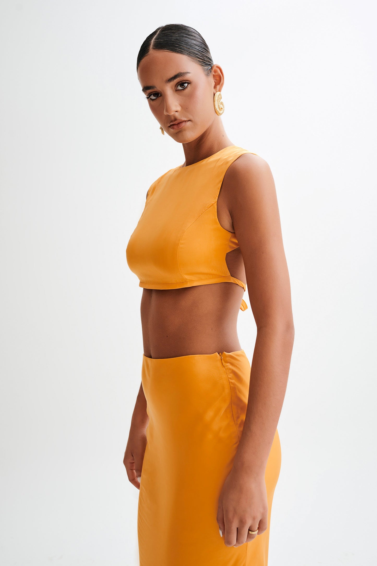 Top court sans manches en satin Viviana - Tangerine