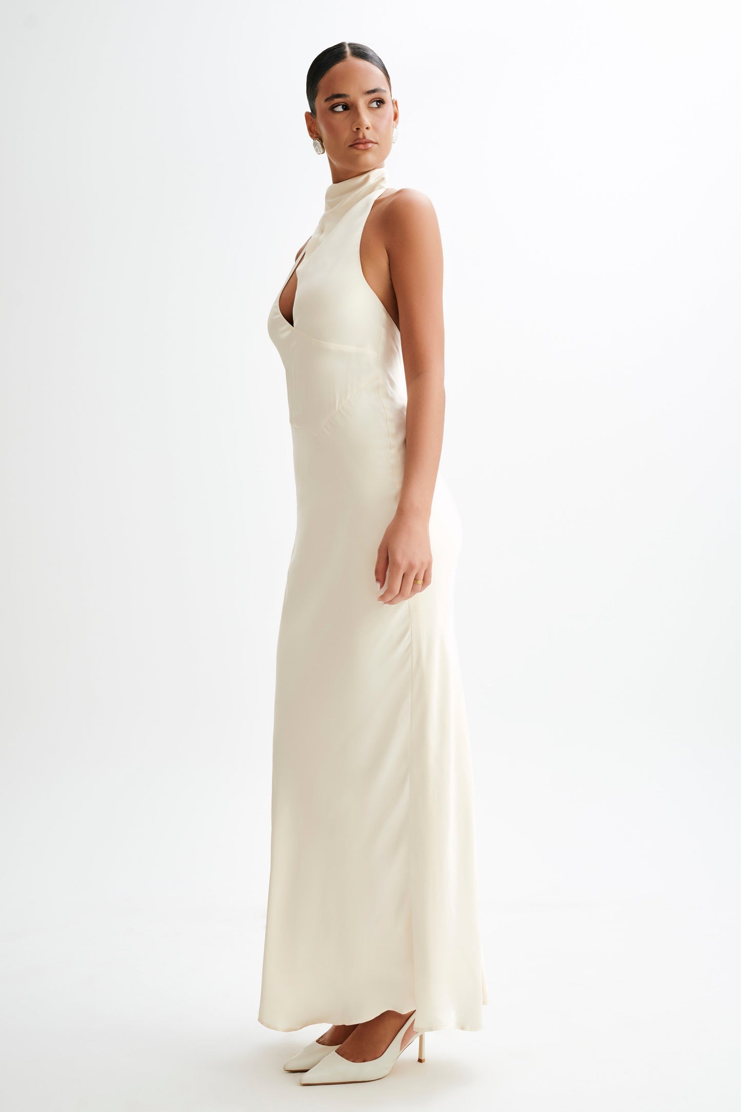 Robe Maxi Belladonna en Satin avec Décolleté Croisé - Ivoire