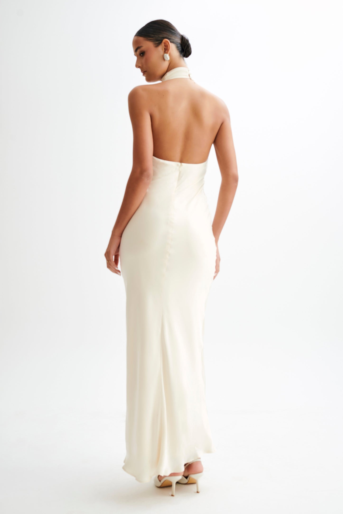 Robe Maxi Belladonna en Satin avec Décolleté Croisé - Ivoire