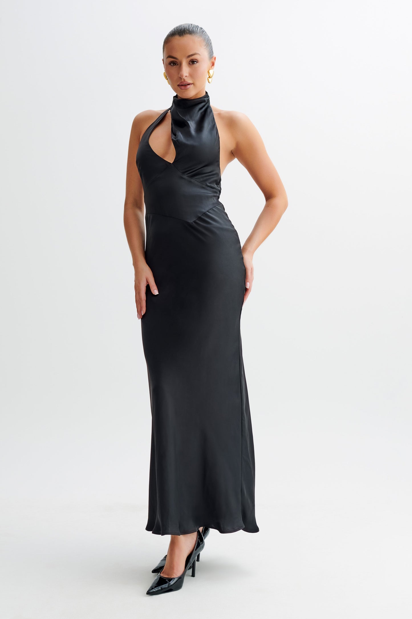 Robe Maxi Belladonna en Satin avec Décolleté Halter - Noir