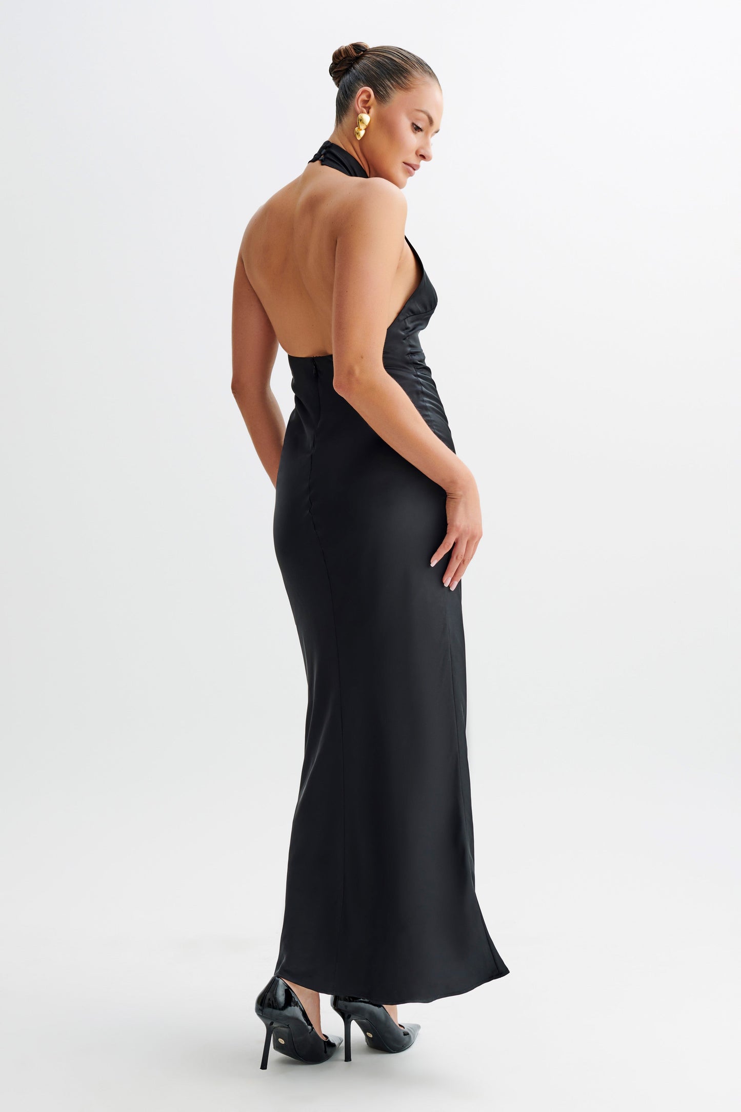 Robe Maxi Belladonna en Satin avec Décolleté Halter - Noir