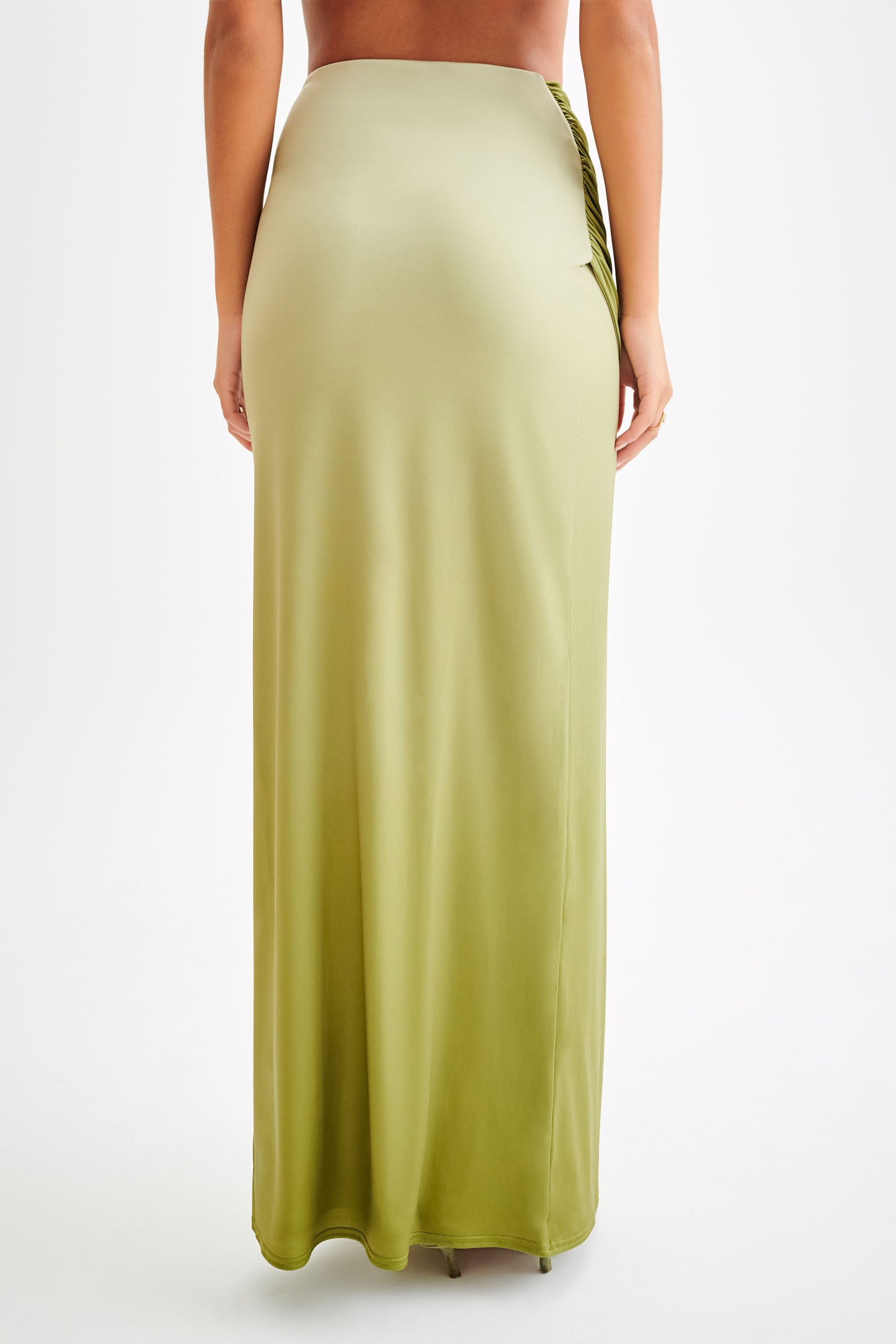Jupe Maxi Évasée et Plissée Bronwyn - Vert Olive Vintage Ombré