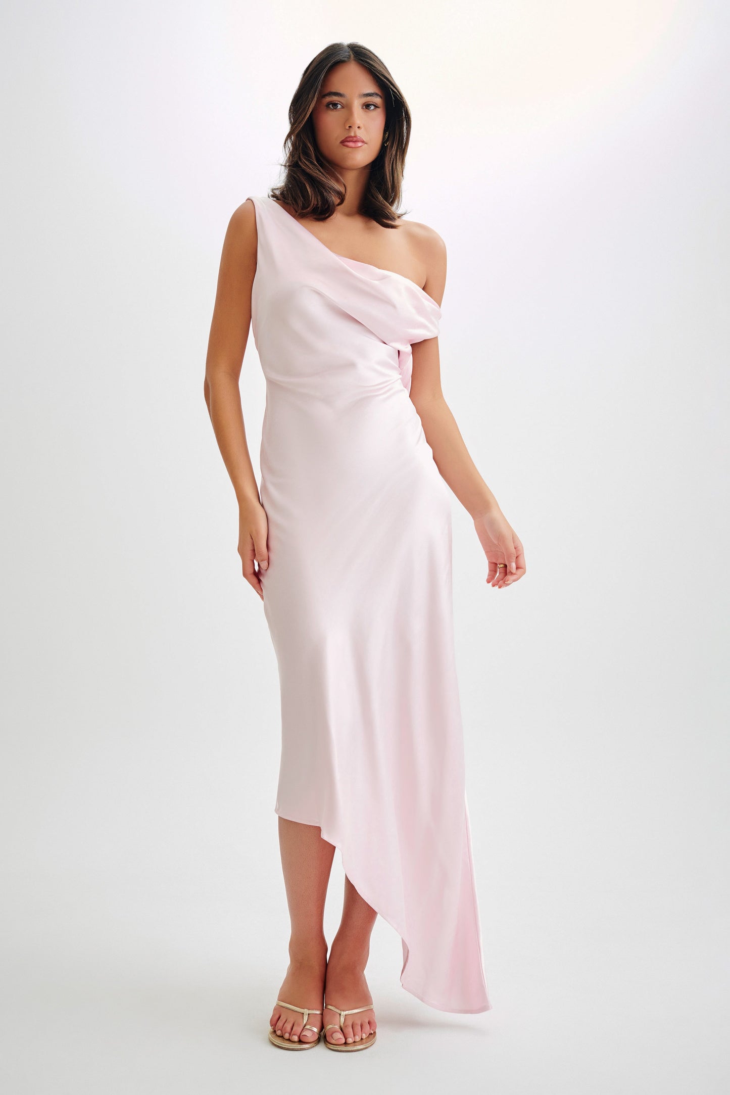 Robe Maxi Yvette à Bretelles avec Emmanchure Asymétrique - Rose Pâle