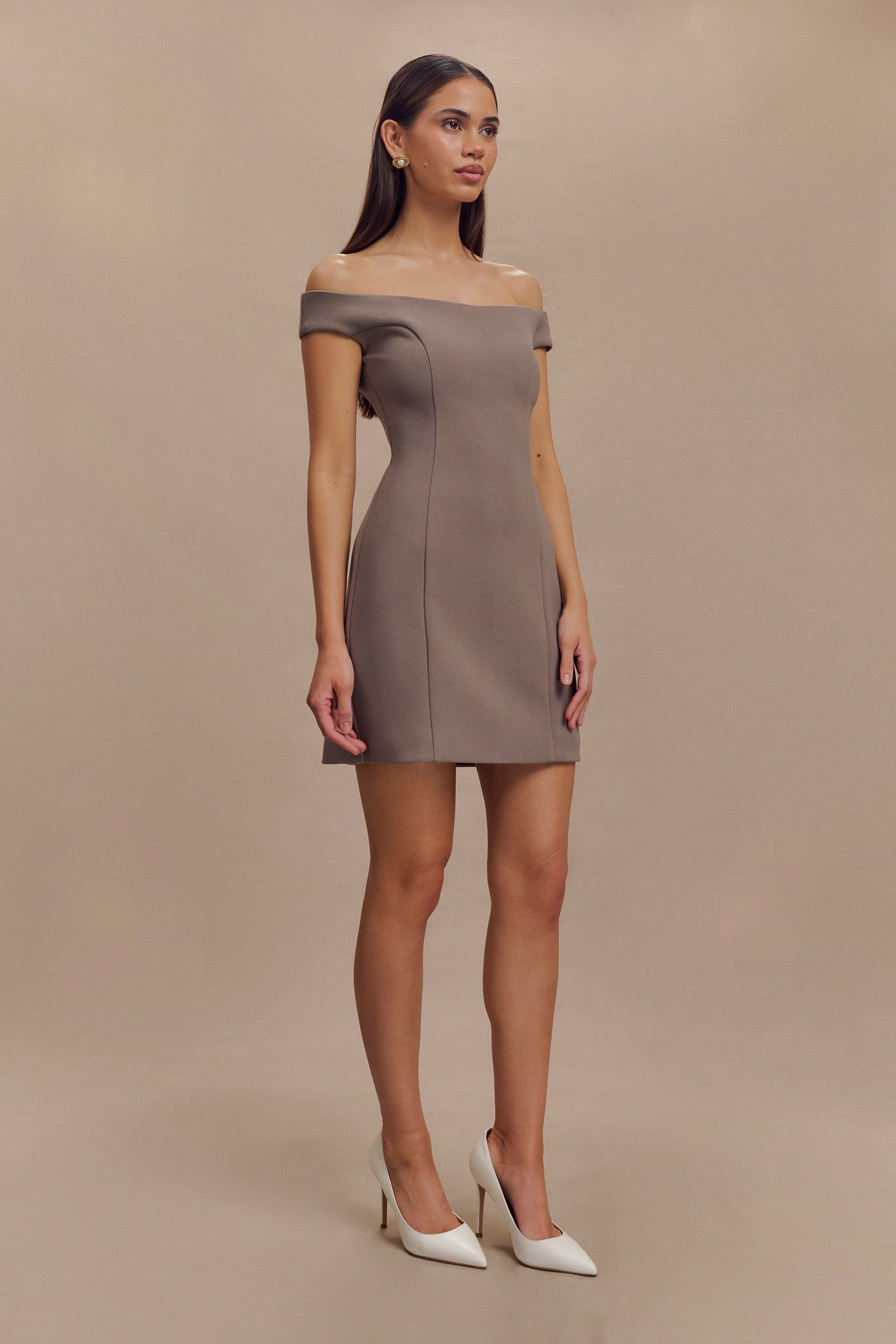 Mini-robe en crêpe à épaules dénudées Cassidy - Gris fumé