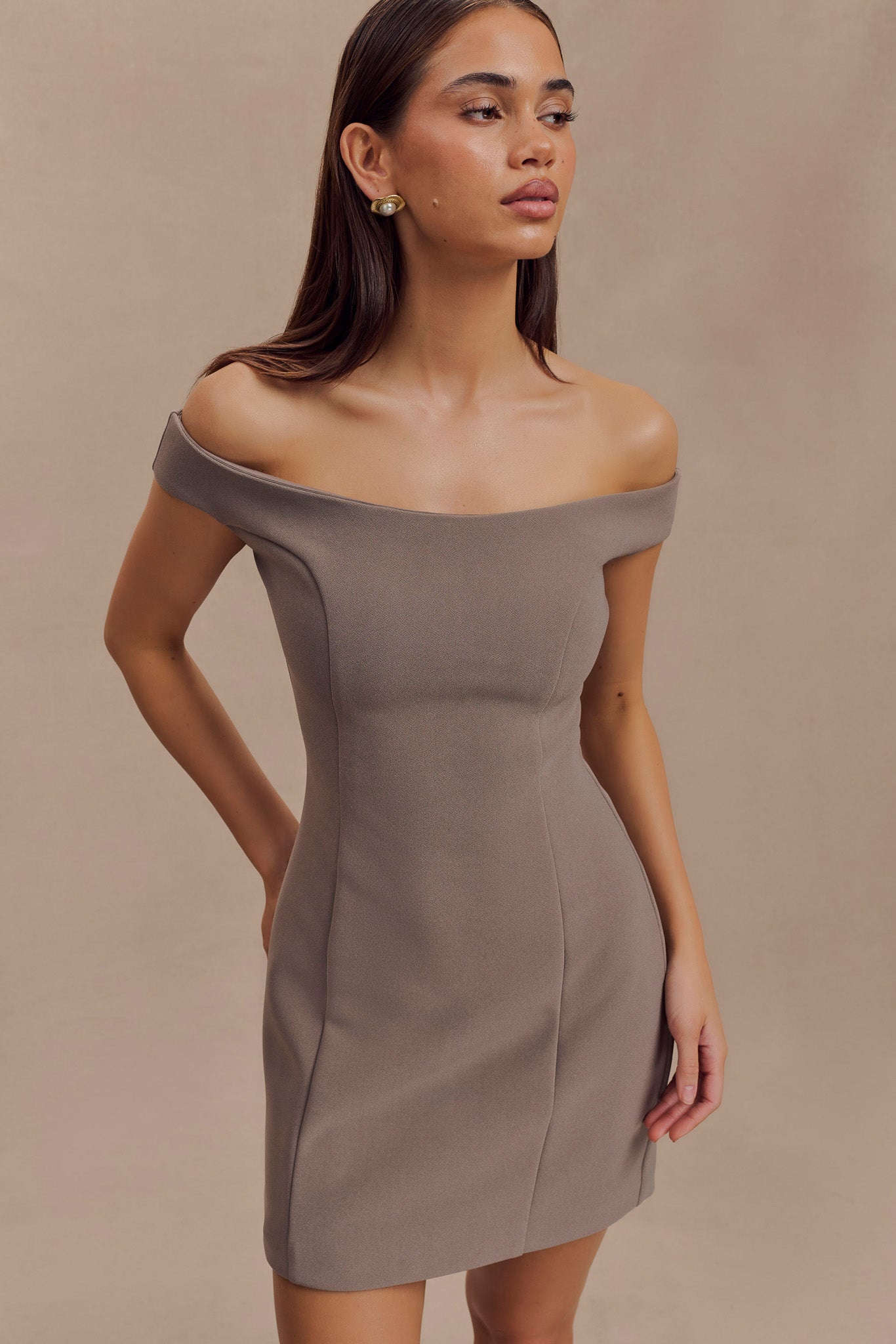 Mini-robe en crêpe à épaules dénudées Cassidy - Gris fumé