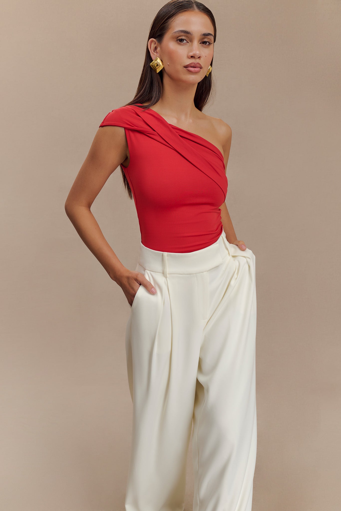 Solene Haut en nylon recyclé à une épaule et torsadé - Ruby