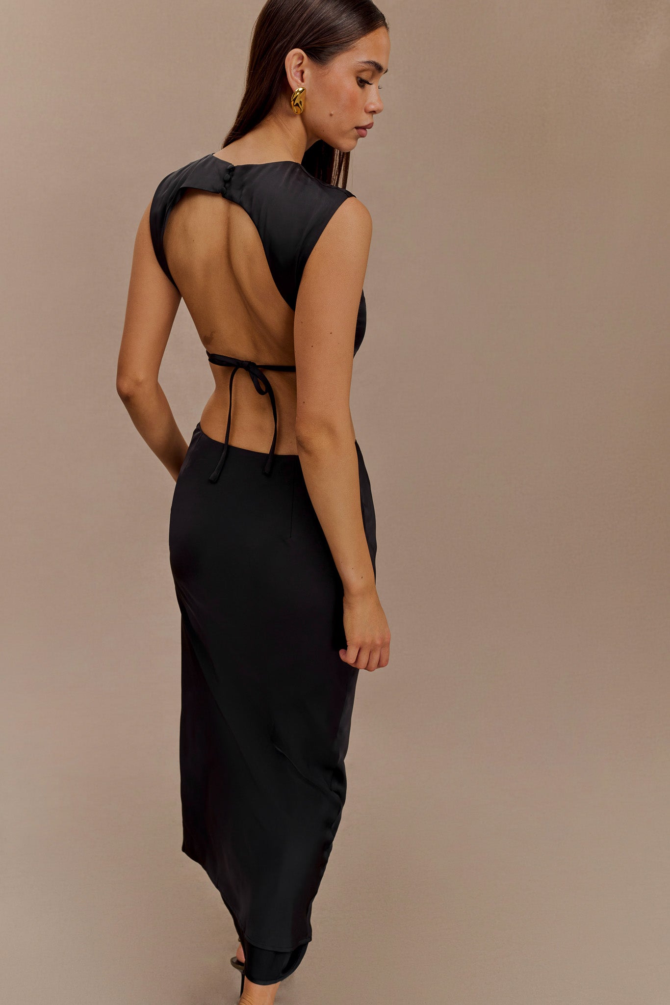 Top court sans manches en satin Viviana - Noir