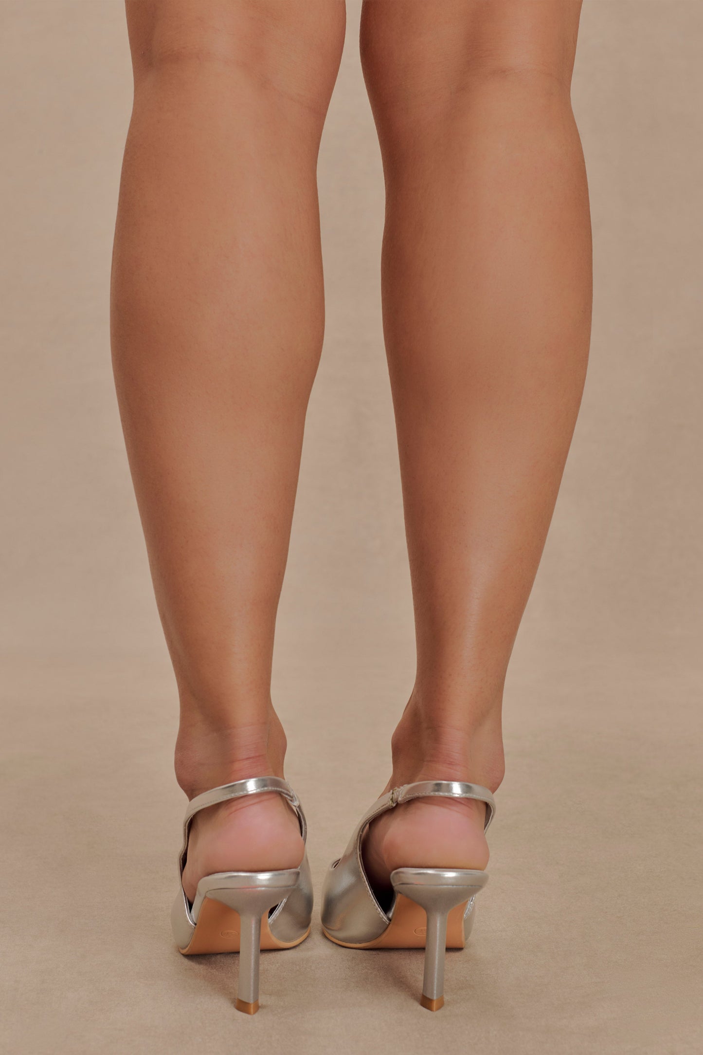 Dasha - Chaussures à talons compensés à bout ouvert en cuir verni - Argent
