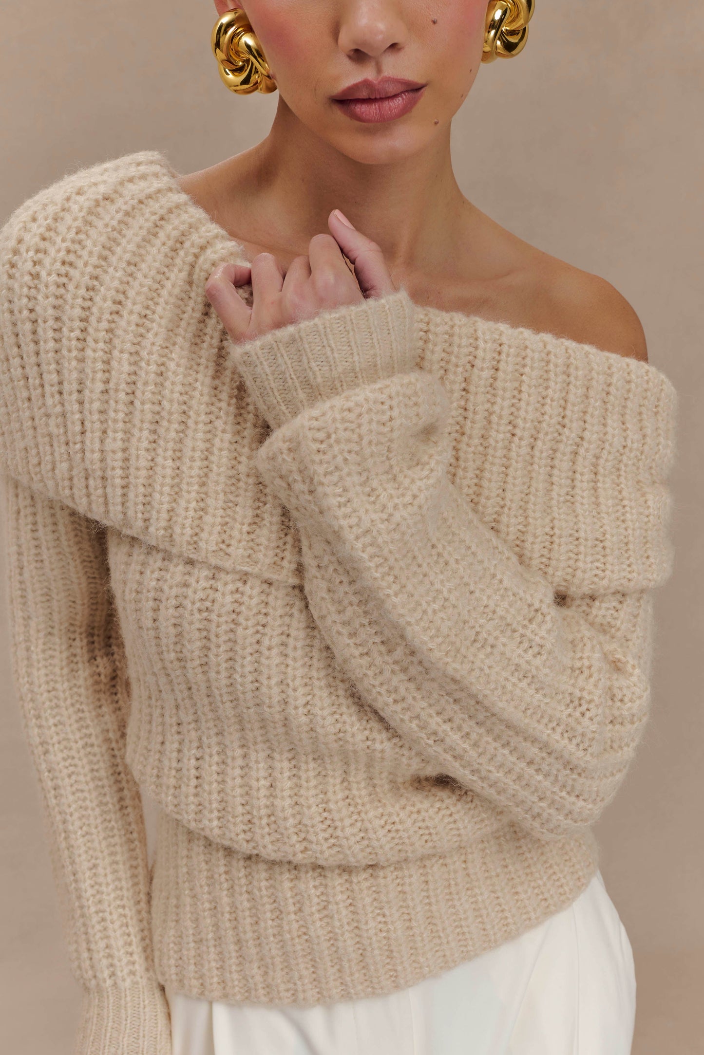 Top en tricot à épaules dénudées Alicia - Crème