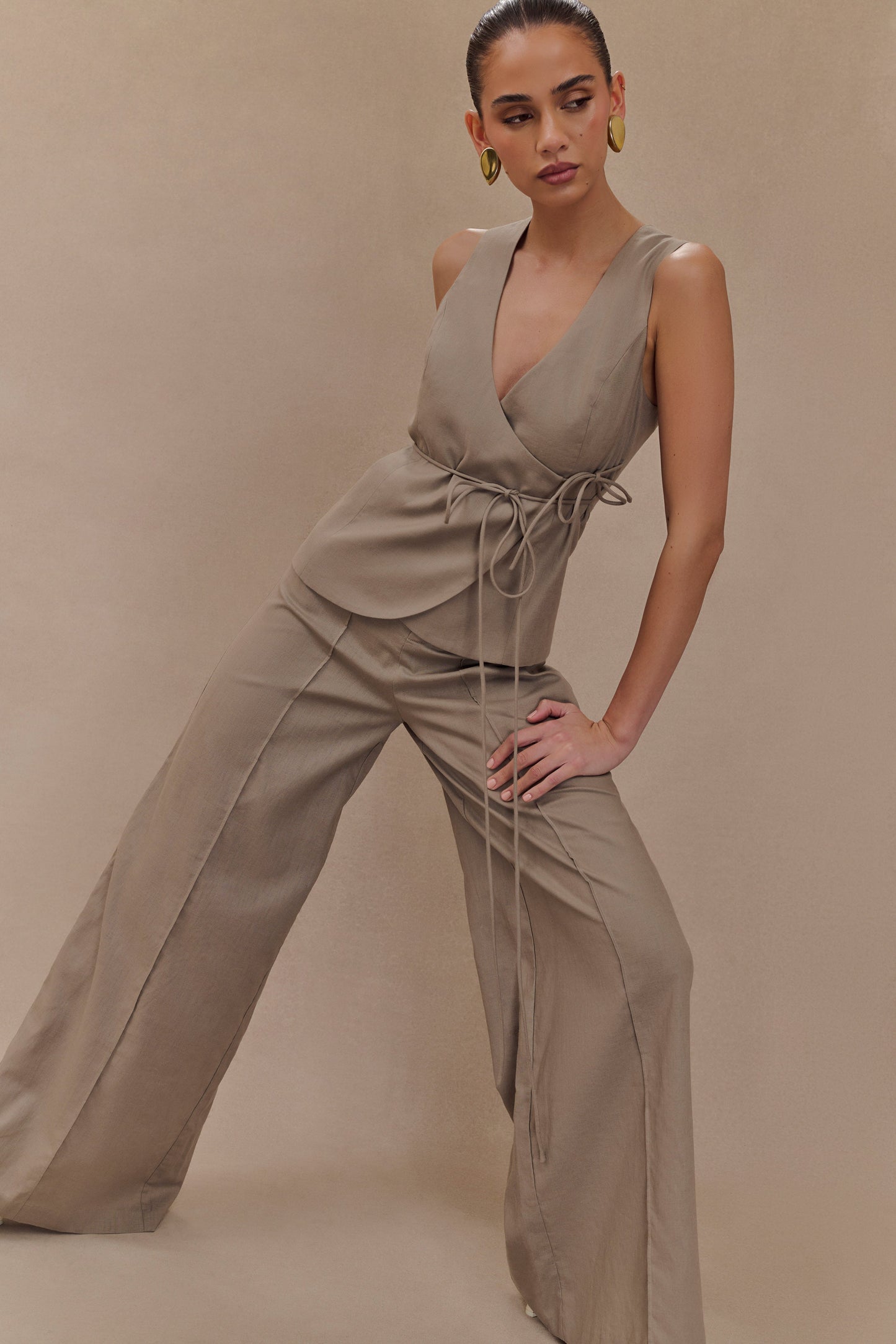Top portefeuille sans manches en lin Brandi - Gris perle