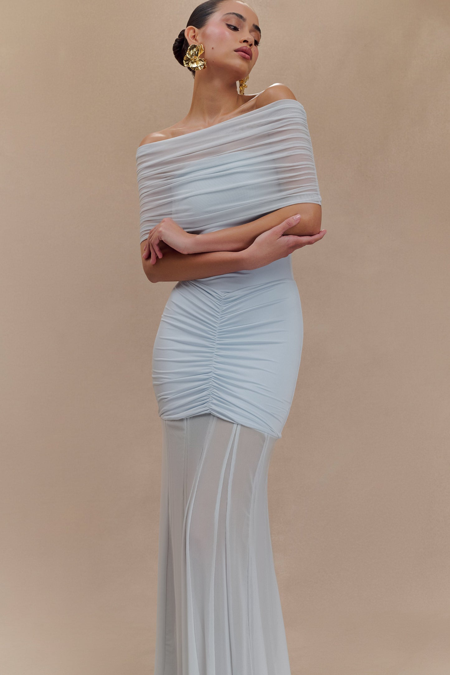 Robe Maxi Décolletée et à Manches Frangées en Mousseline et Maille - Bleu Clair