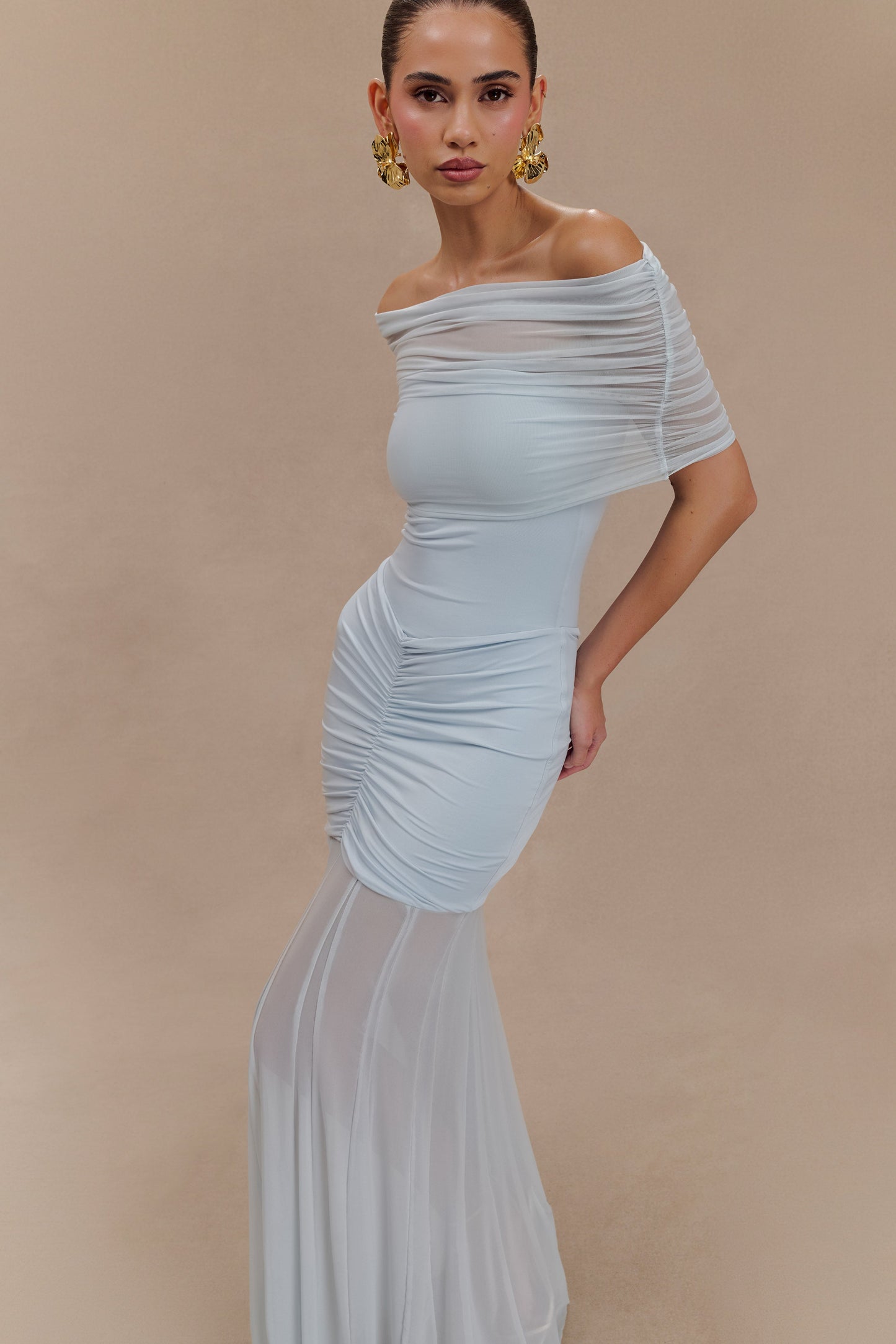 Robe Maxi Décolletée et à Manches Frangées en Mousseline et Maille - Bleu Clair