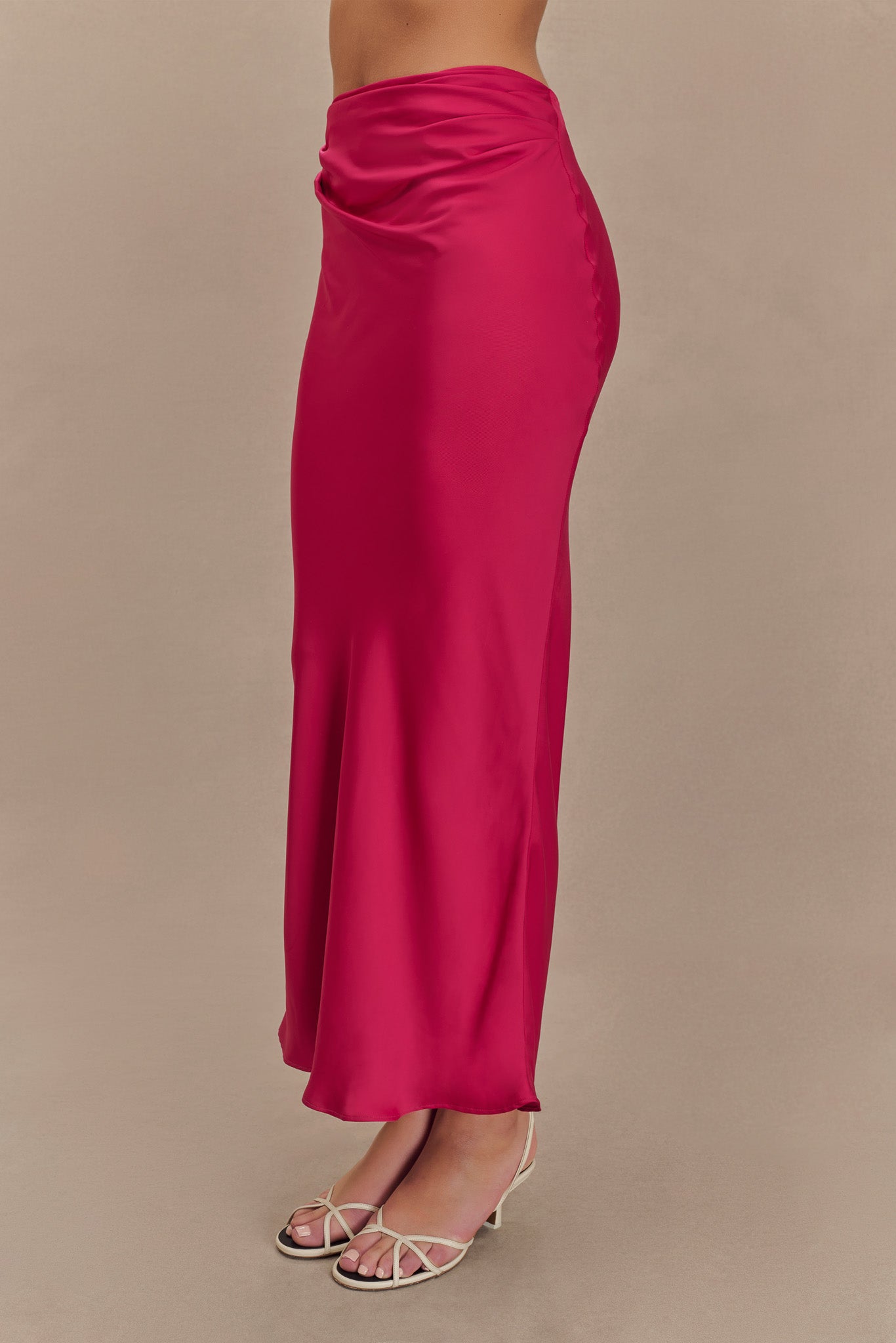Jupe Maxi Asymétrique en Satin Nicola - Cerise Rose