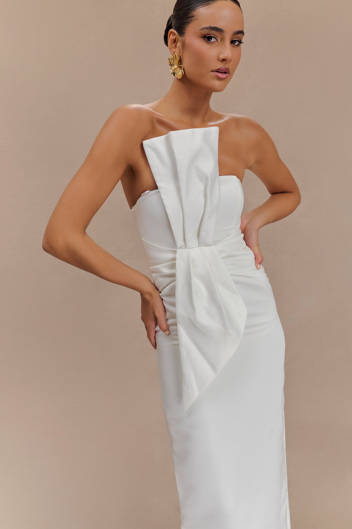 Robe Maxi en Satin Structuré Sans Bretelles Cyrill - Blanc