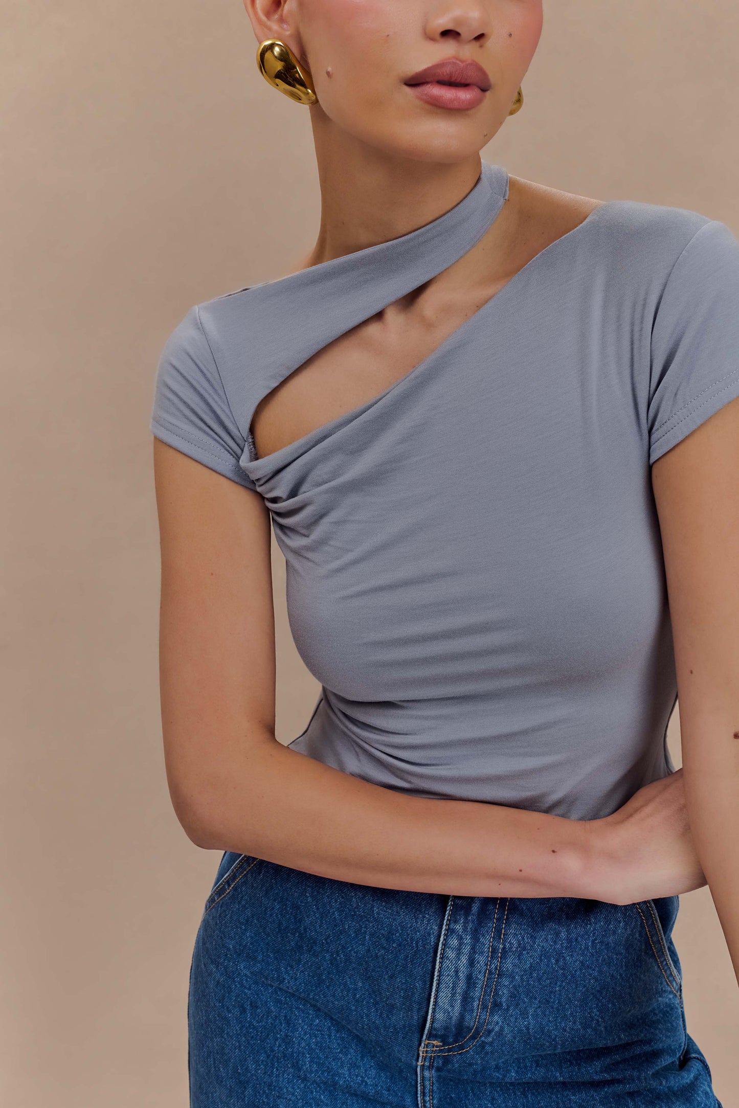 Top à manches courtes avec découpes Aurelie - Gris anthracite