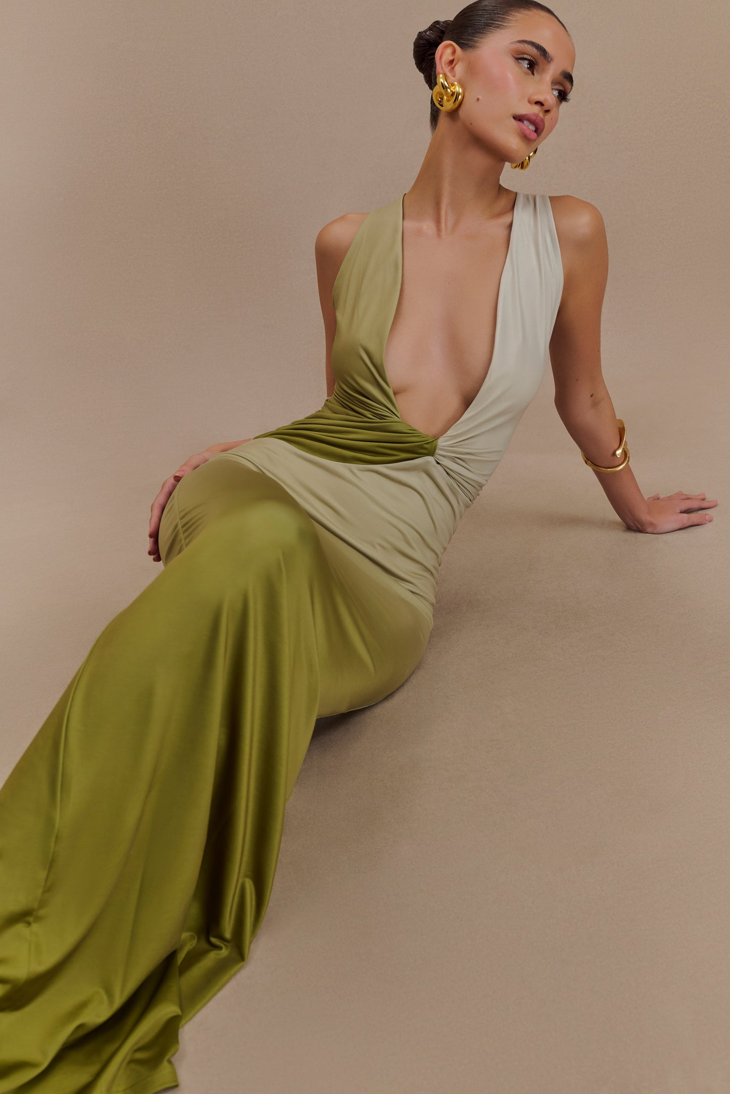Robe Maxi Stella Dégradée et Étroite - Vert Olive Vintage Ombré
