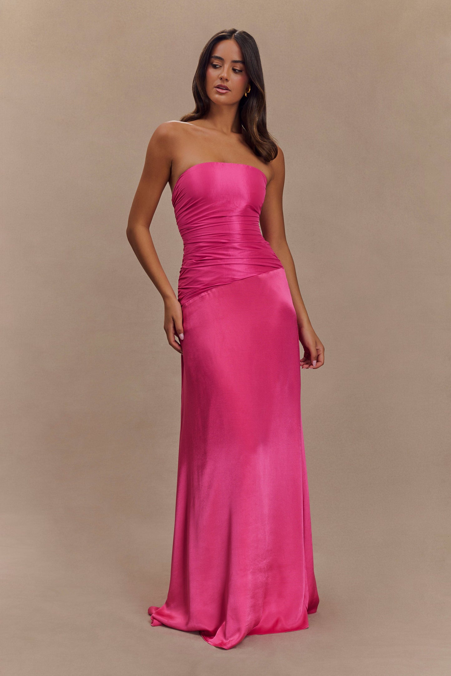 Robe maxi en taffeta Serena sans bretelles - Rose cramoisi
