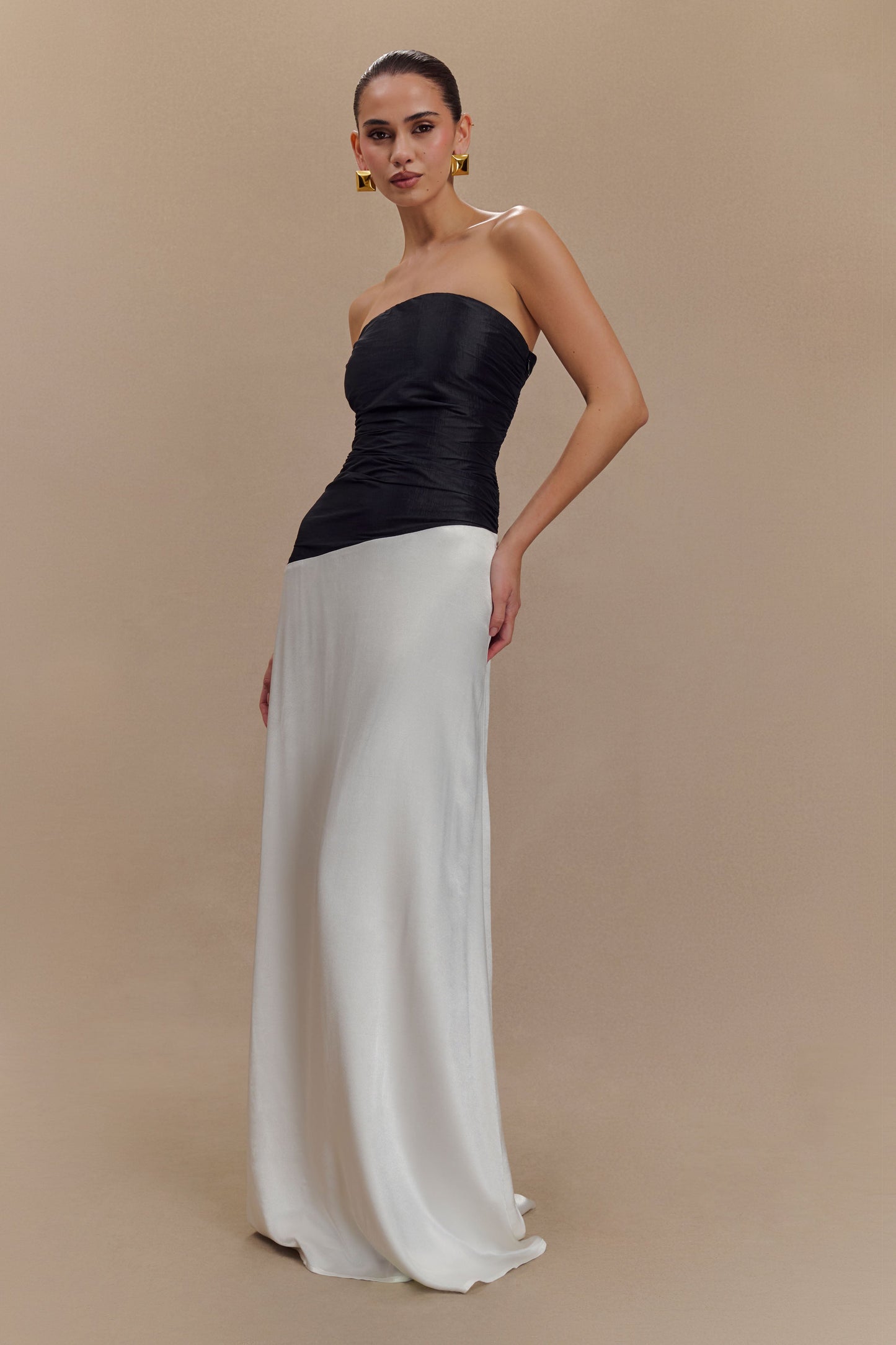 Serena Robe Maxi en Taffetas Sans Bretelles - Blanc/Noir