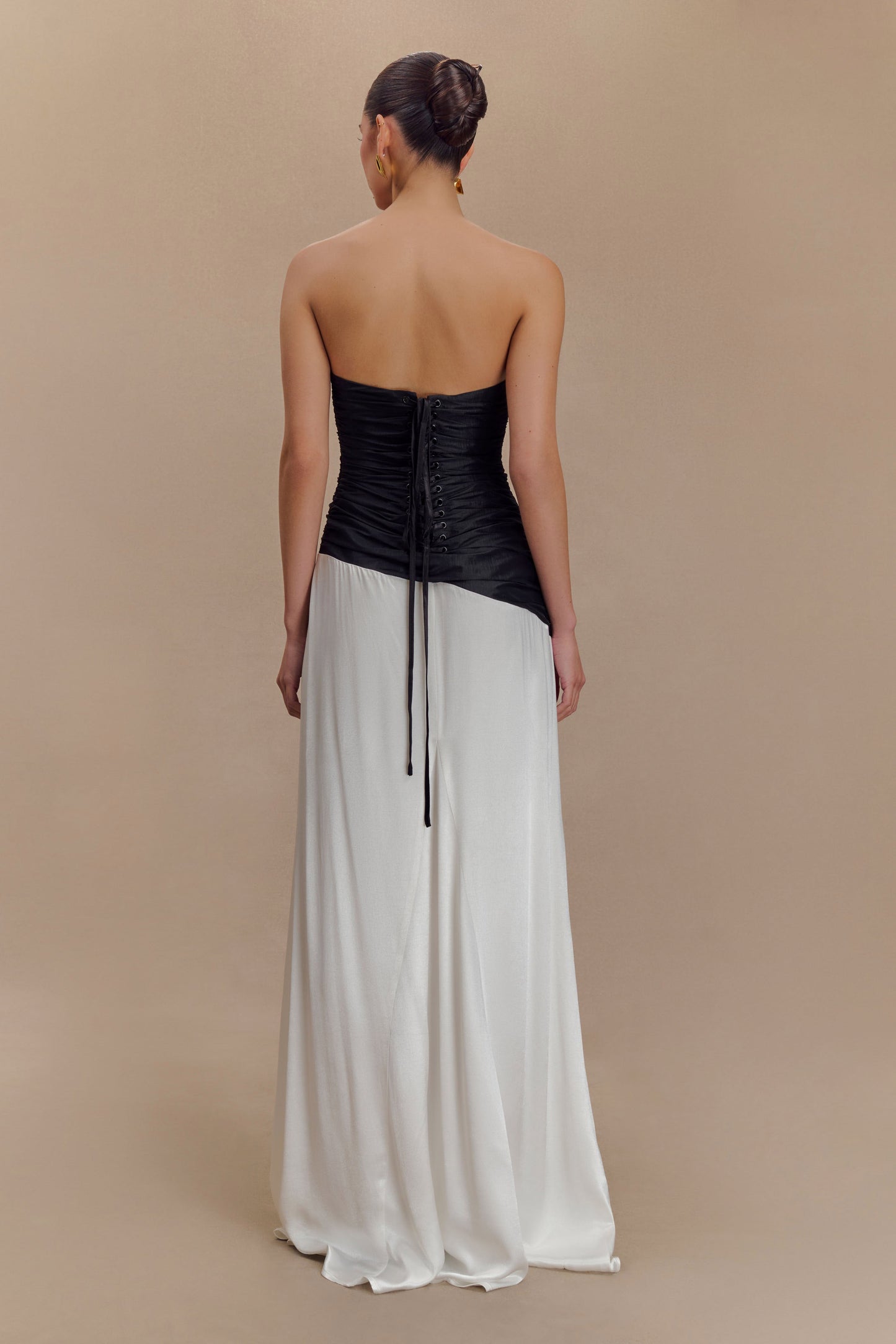 Serena Robe Maxi en Taffetas Sans Bretelles - Blanc/Noir