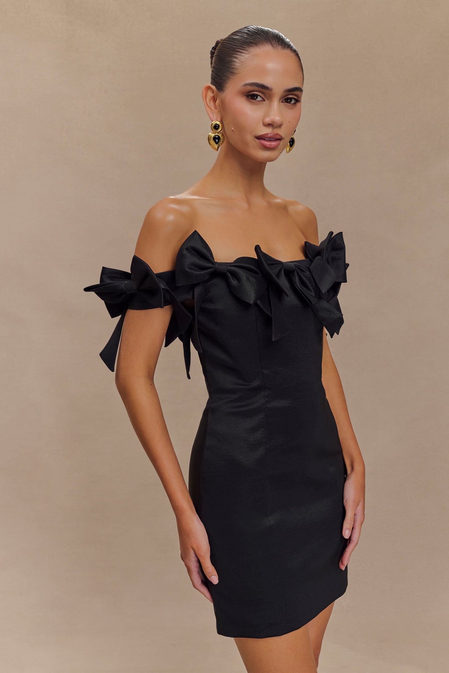 Mini-robe rose sans bretelles avec nœud - Noir