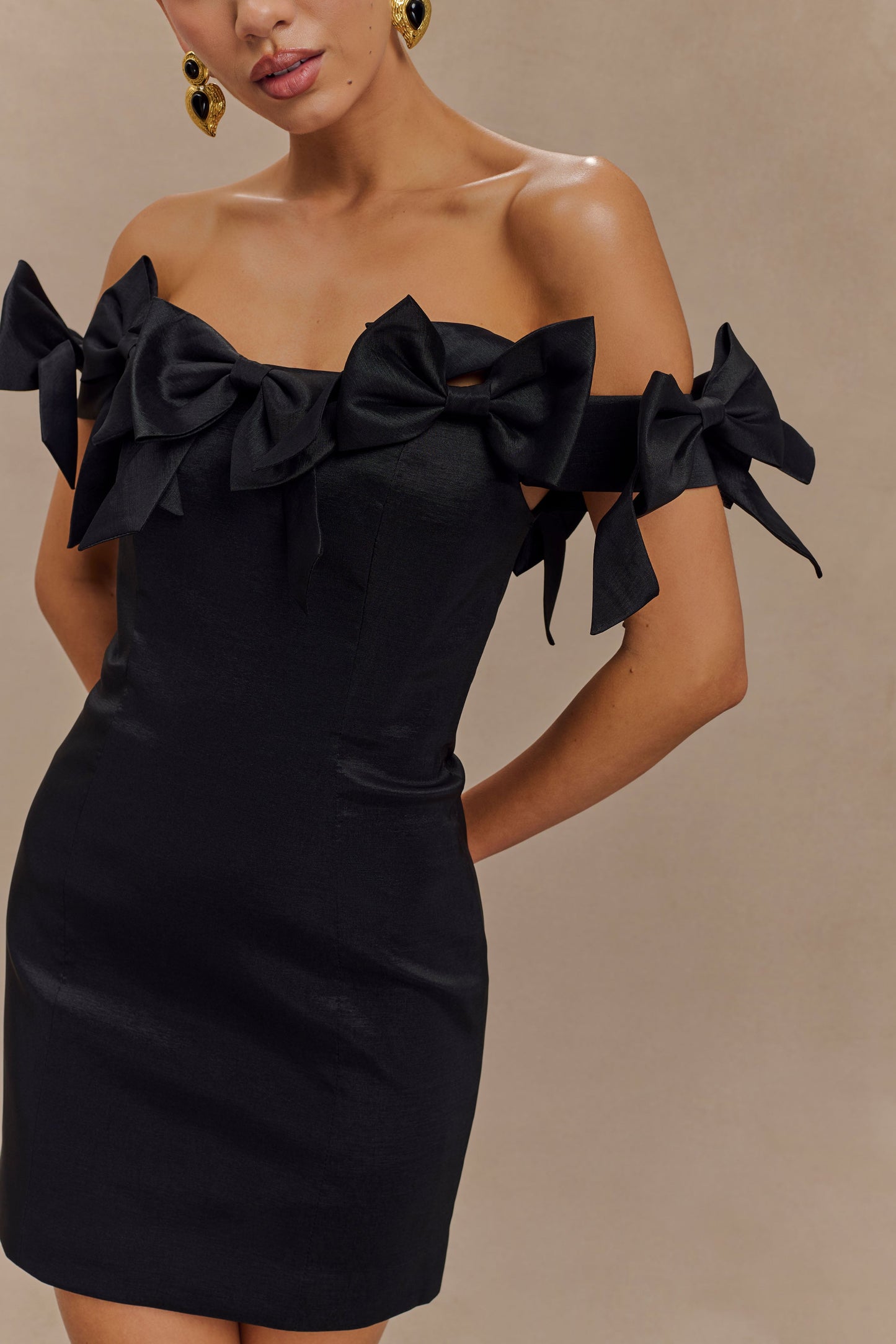Mini-robe rose sans bretelles avec nœud - Noir