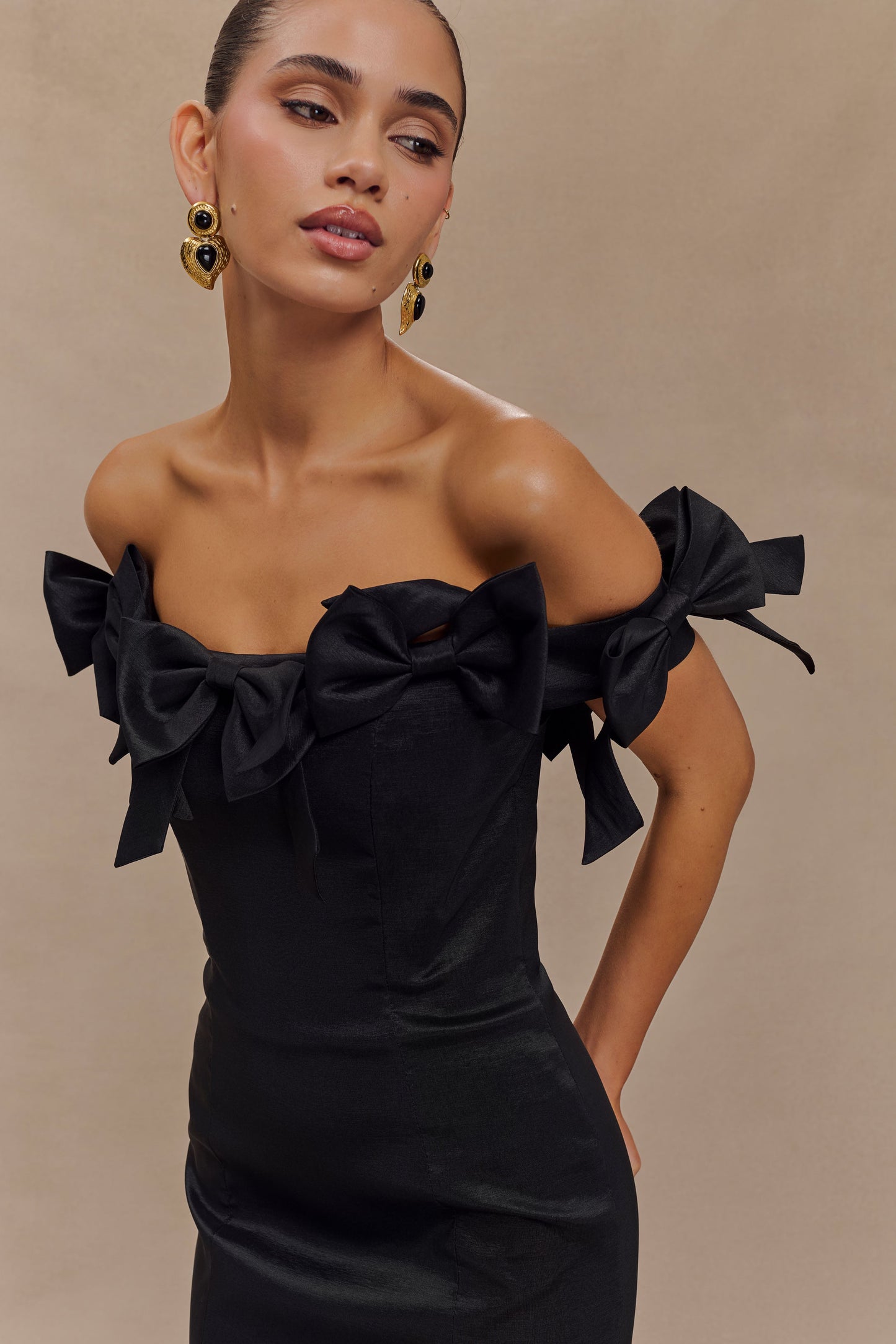 Mini-robe rose sans bretelles avec nœud - Noir