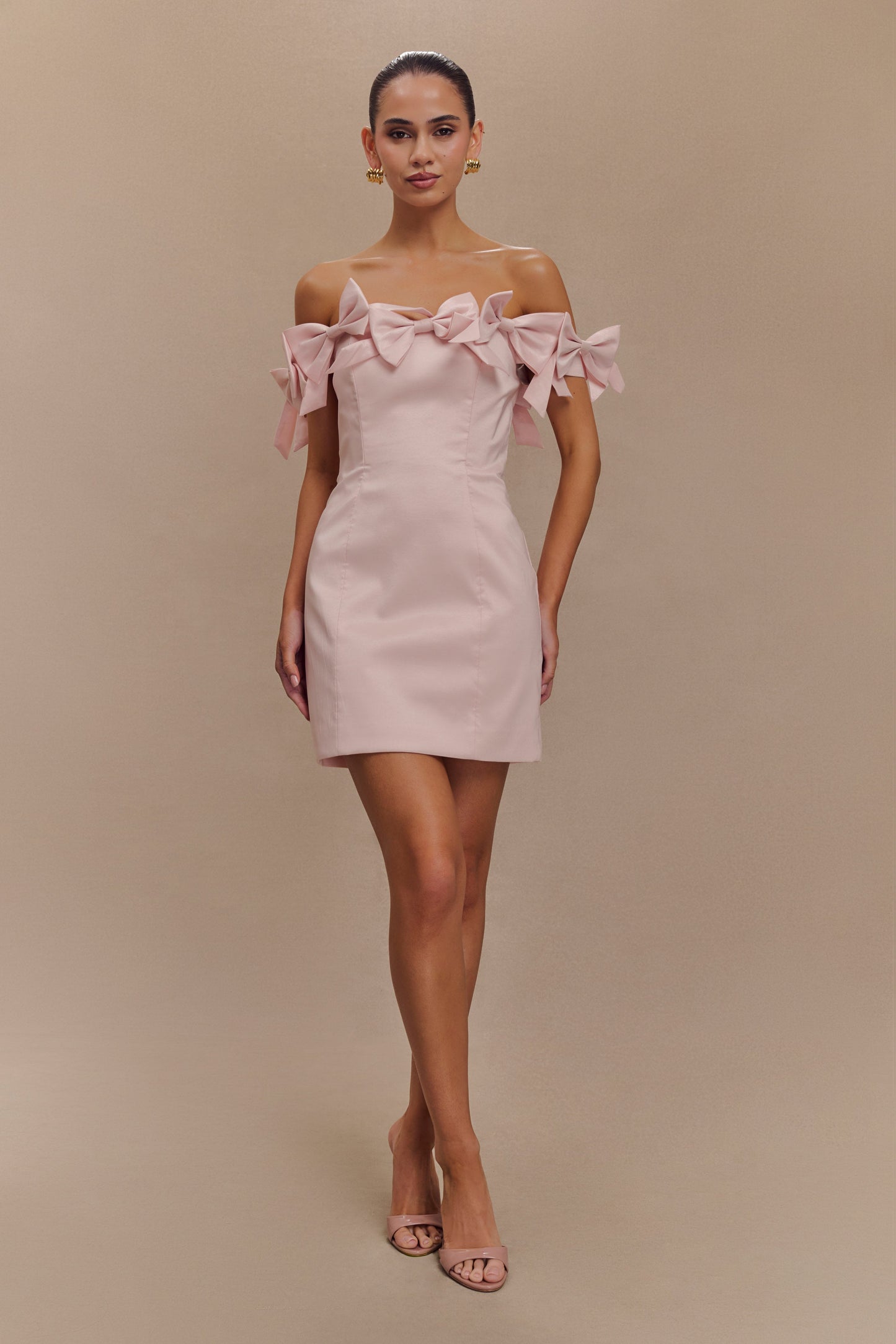 Mini-robe rose sans bretelles avec nœud - Rose poudré