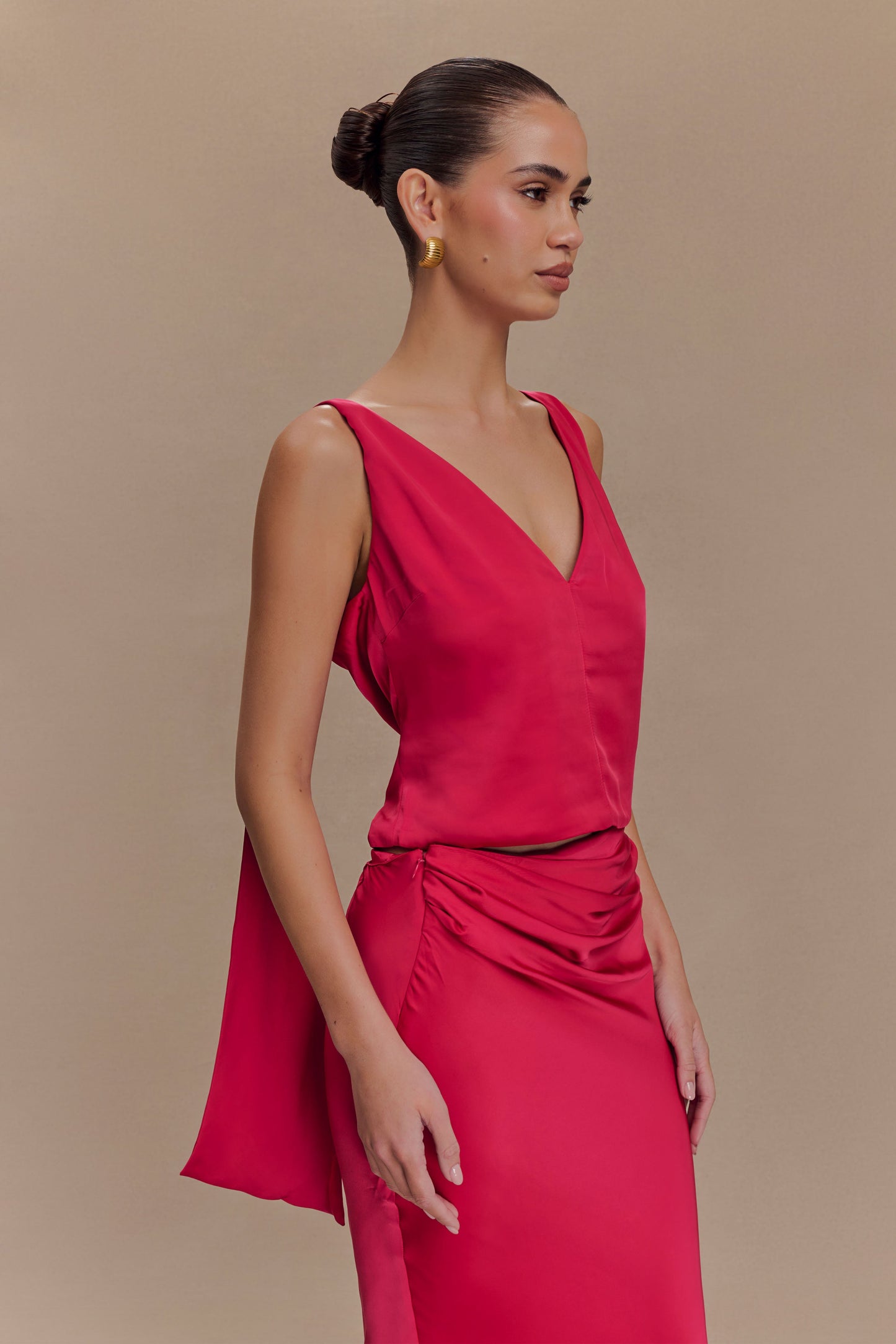 Top sans manches Nicola en satin avec détail nœud - Cerise rose