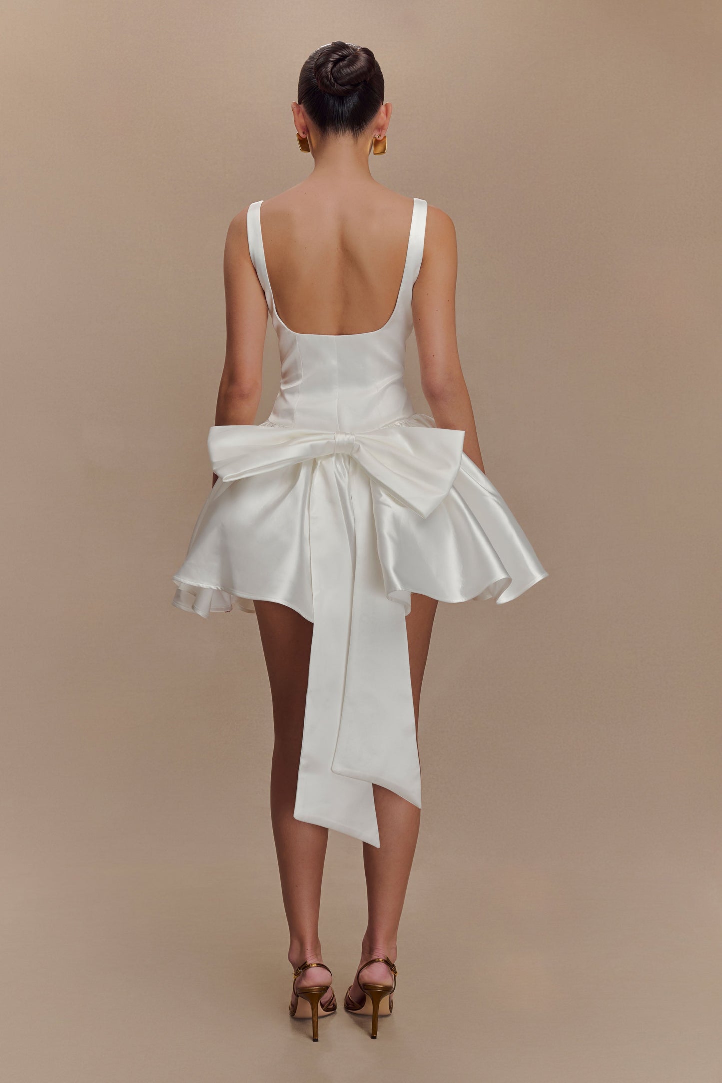 Mini-robe Felicia en satin avec nœud - Blanc