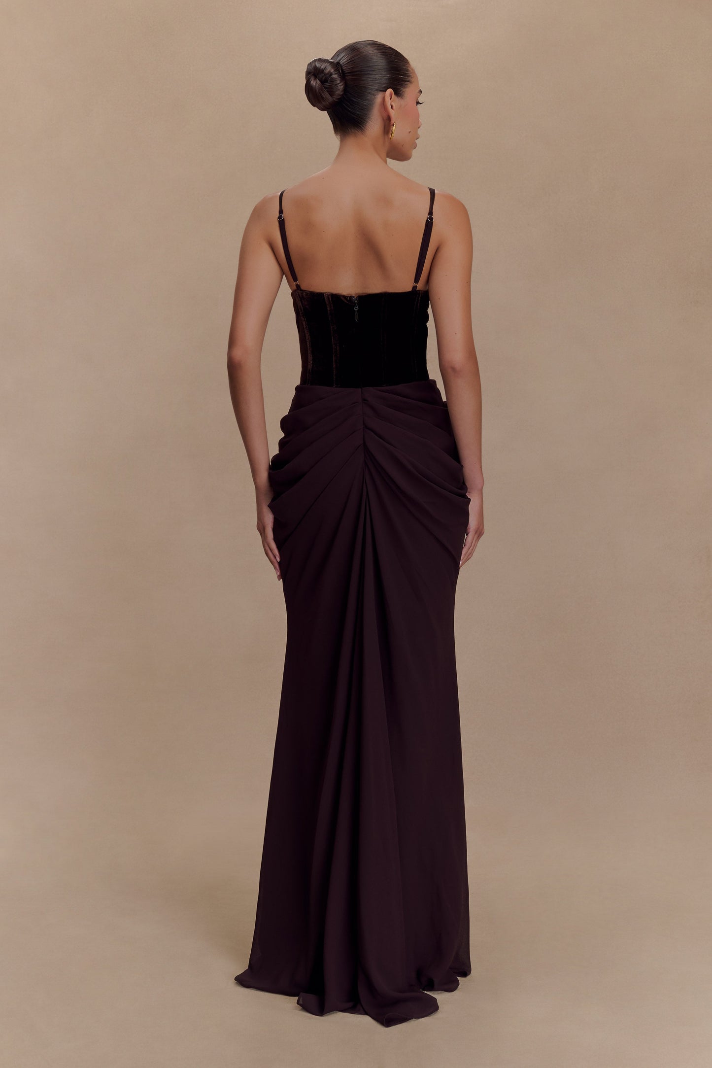 Robe Maxi Roxanne en Velours avec Corset - Brun Cacao
