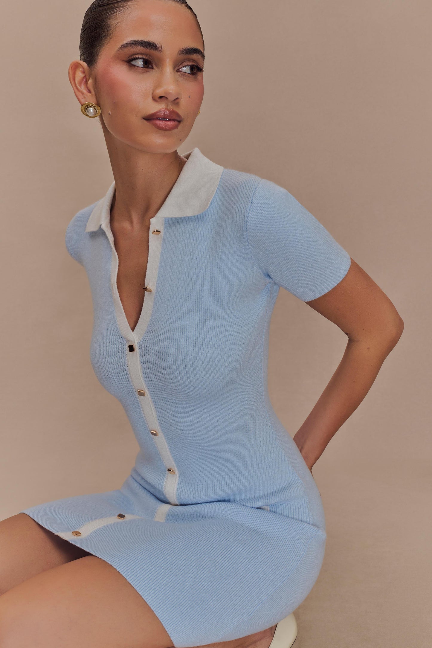 Mini-robe Seema à contraste - Bleu clair/blanc