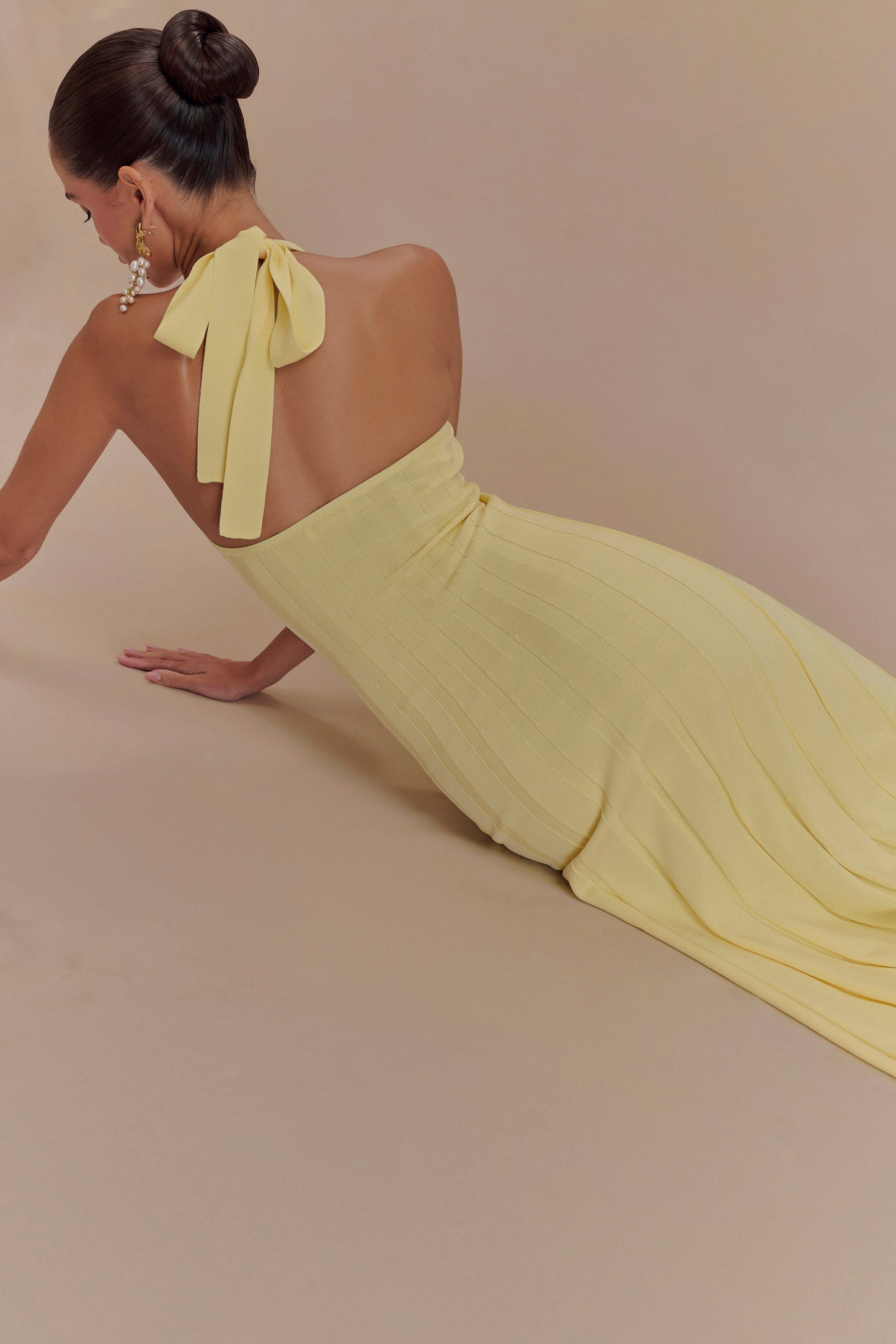 Jacqui Robe Mi-Longue en Tricot à Manches Frangées - Citron