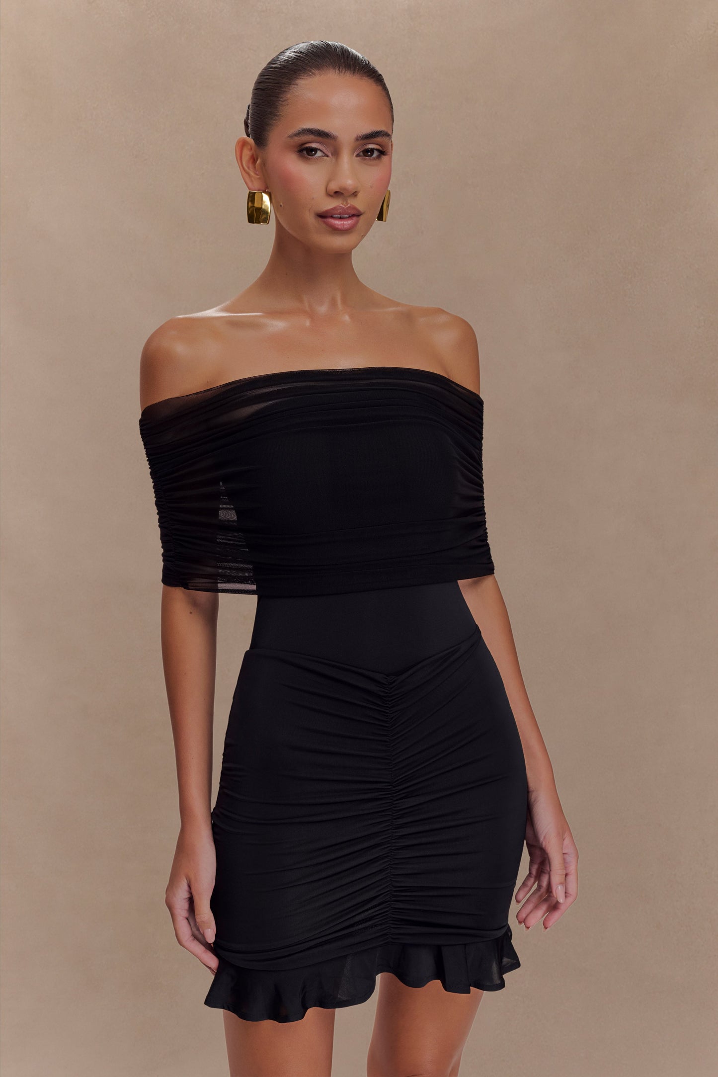 Mini-robe noire à épaules dénudées en matière fluide et en mesh Caspian
