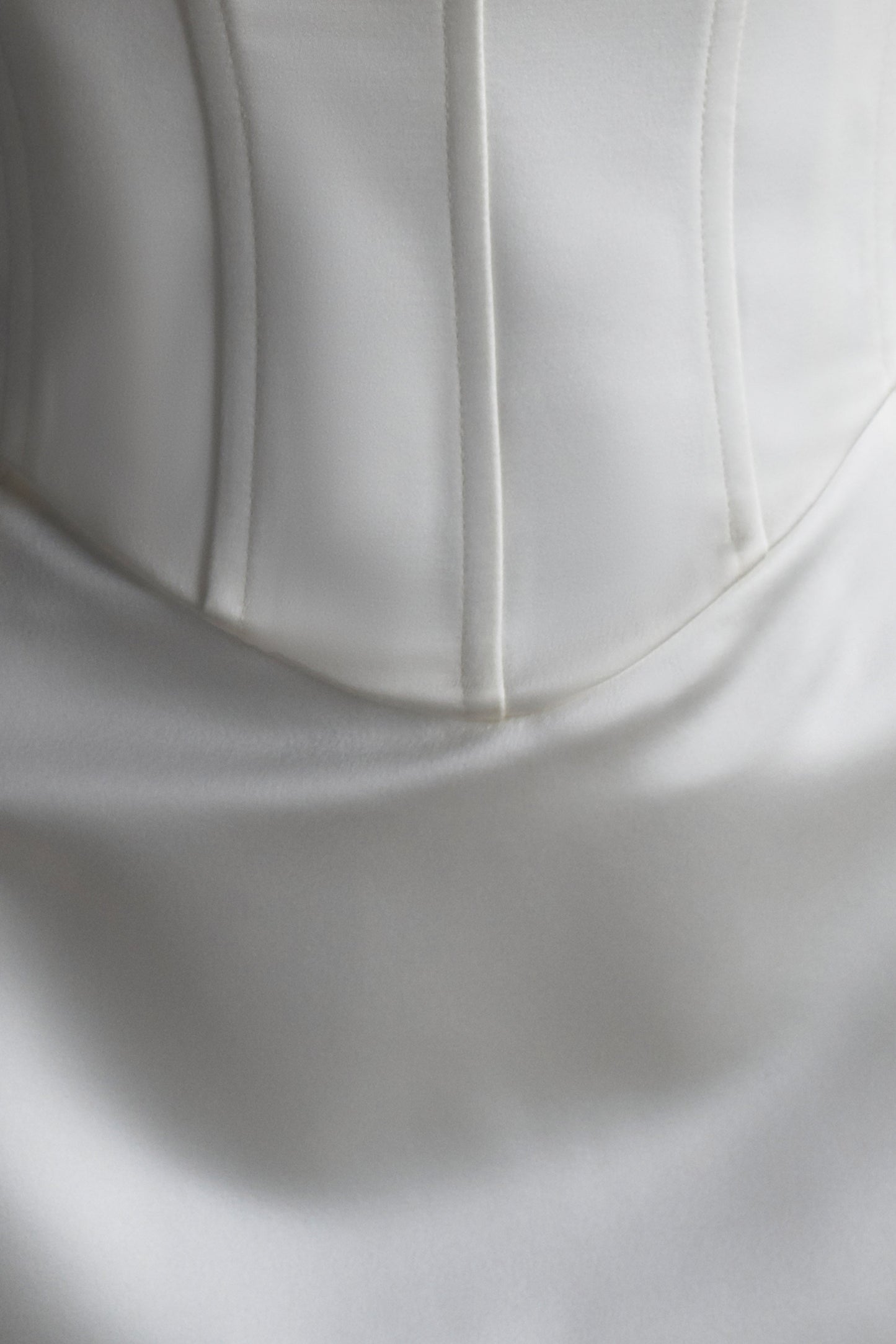 Mini-robe corset en satin Isabel - Blanc